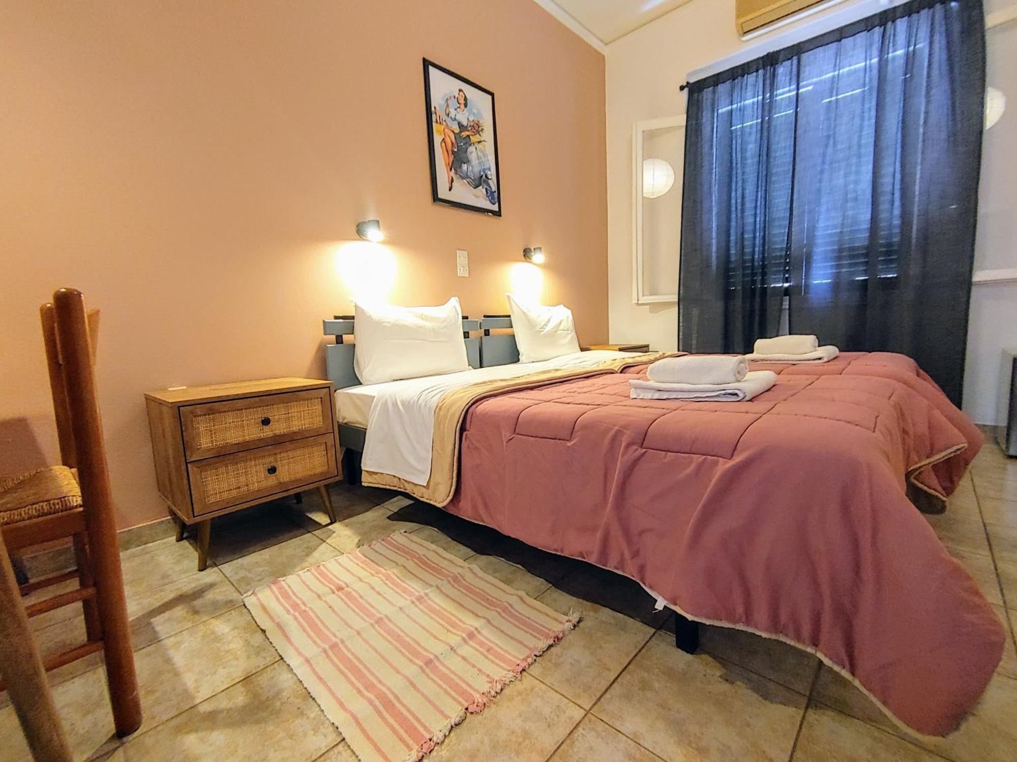 Hotel Aegina Hotel 2*