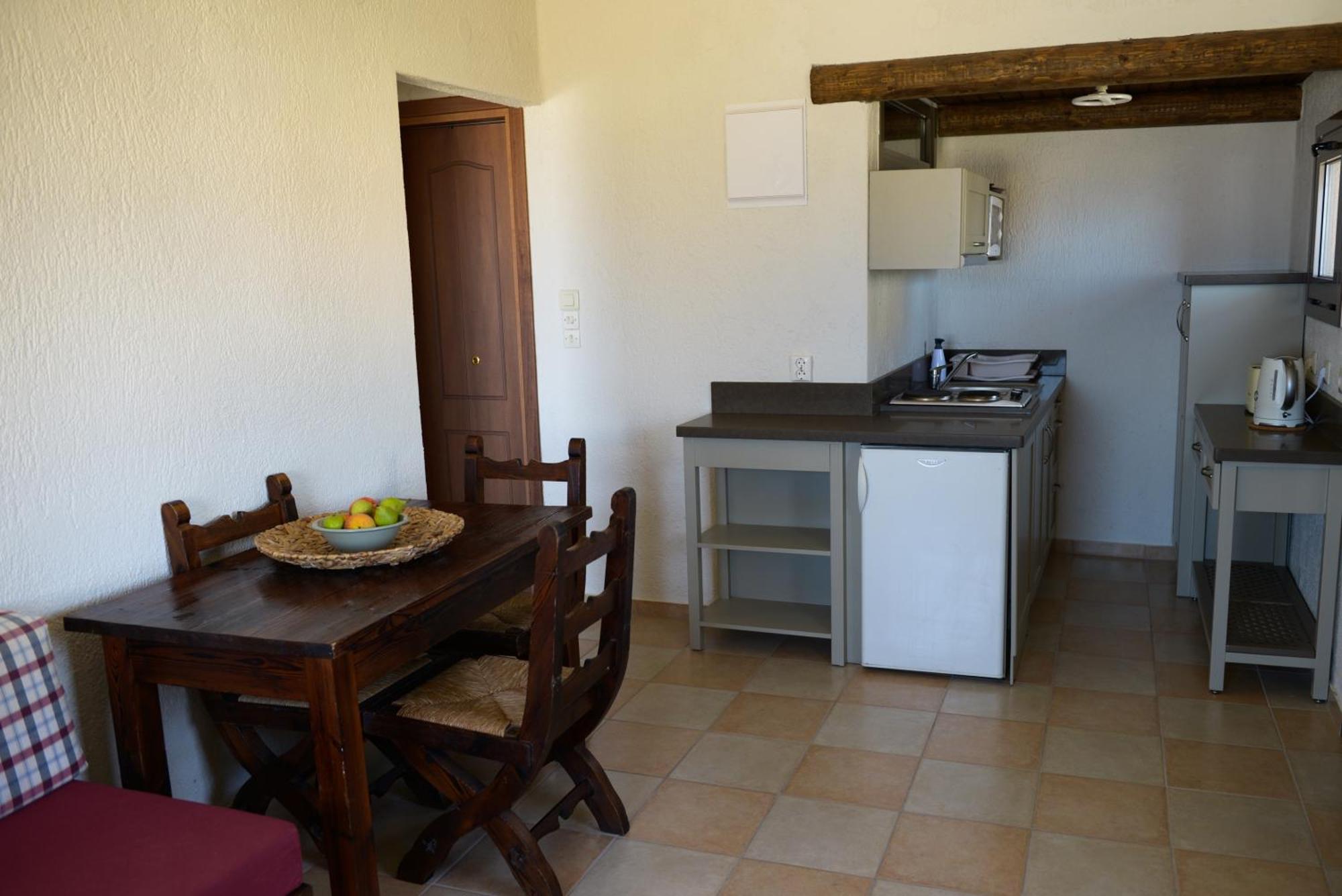 Porto Aparthotel Sissi (Crete)