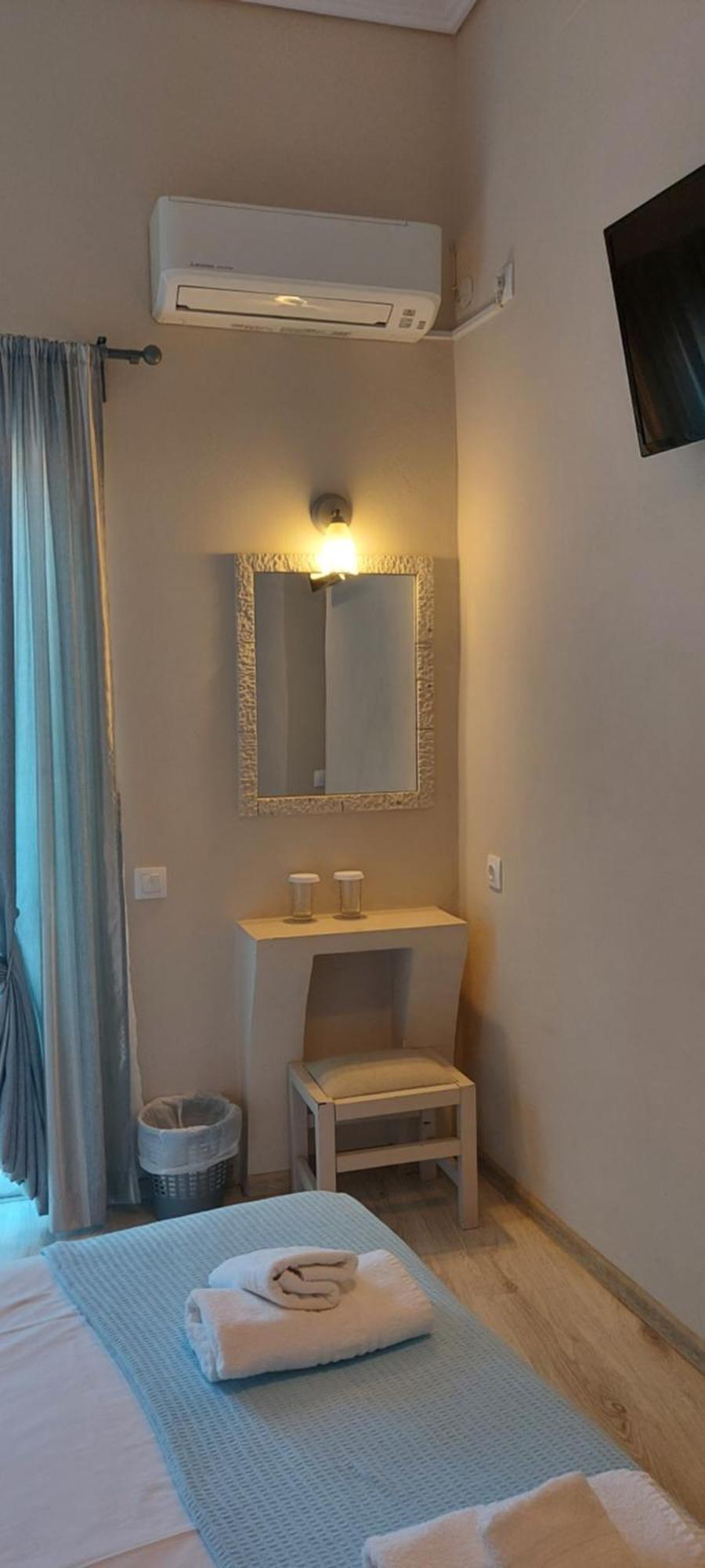 Diana Hotel *