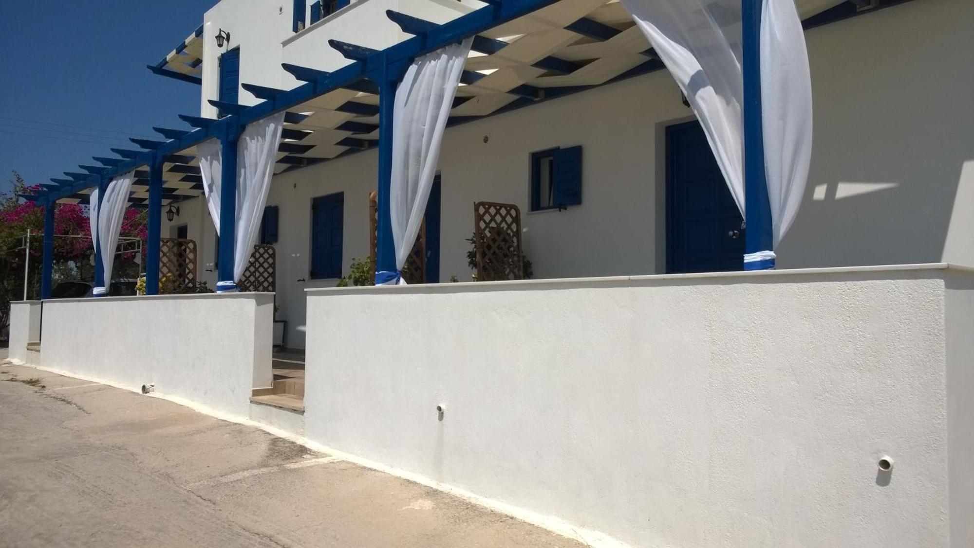 Stolidi * Adamantas (Milos)