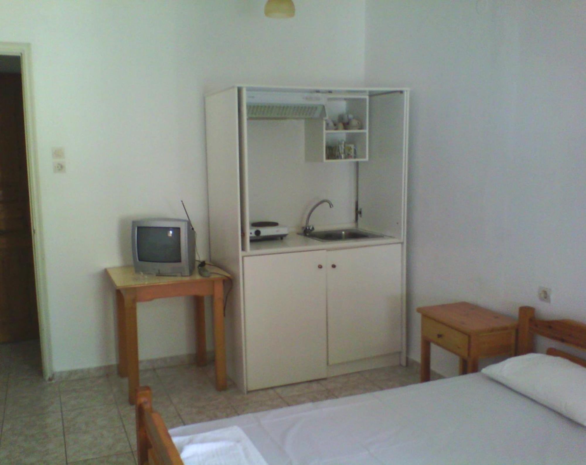 Karagiozos Studios & Apartment Skopelos Town