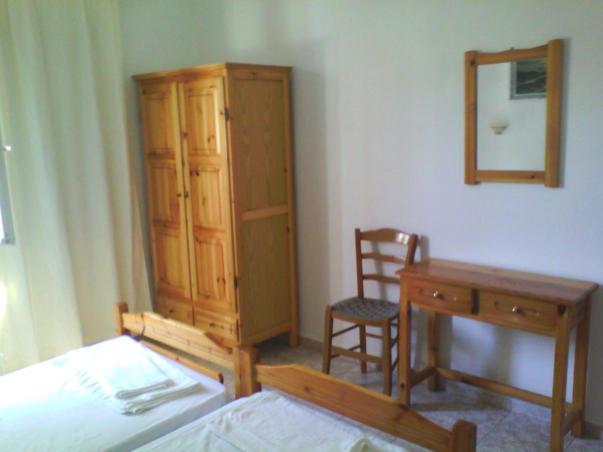 Karagiozos Studios & Apartment Skopelos Town