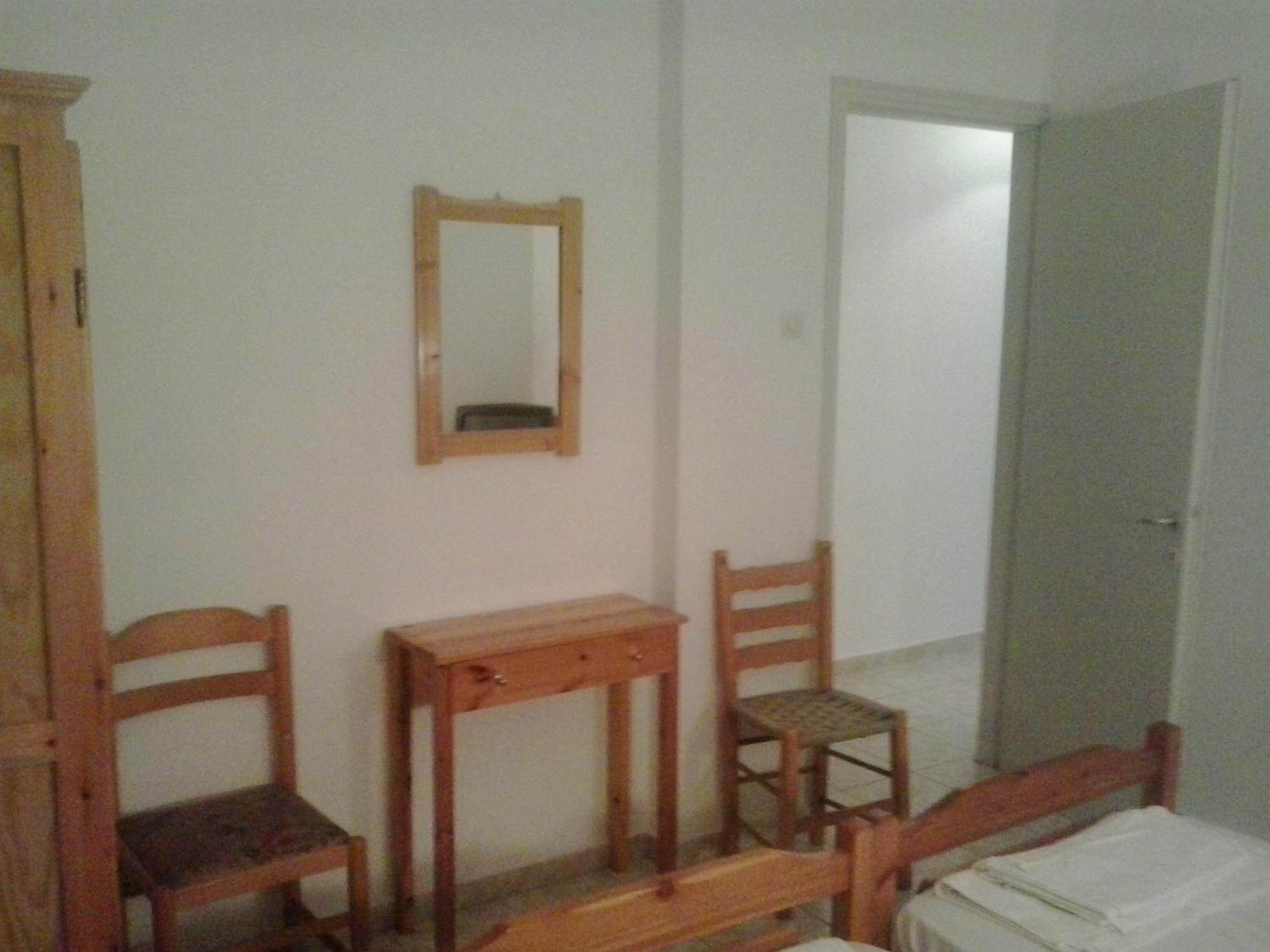 Karagiozos Studios & Apartment Skopelos Town