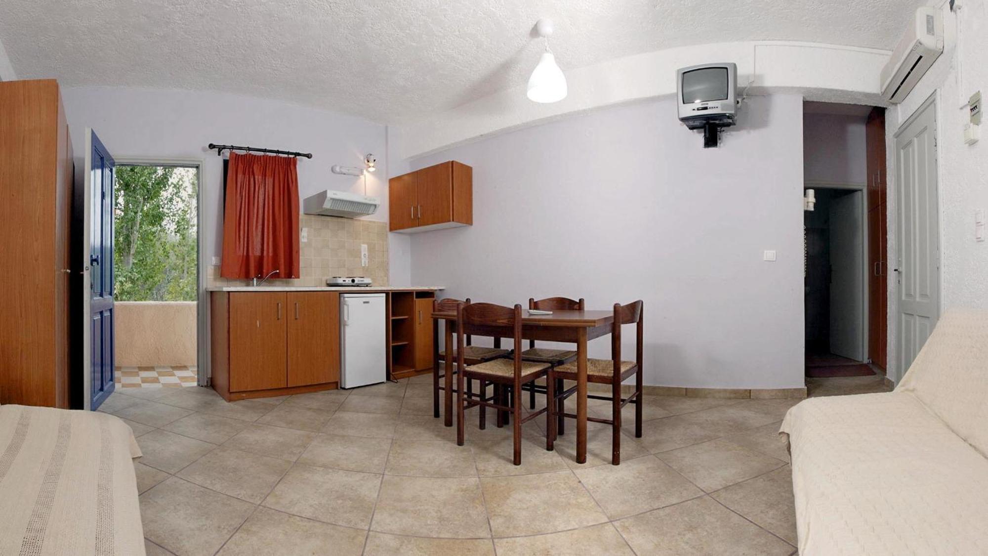 9 Musses Aparthotel Skala Mistegnon