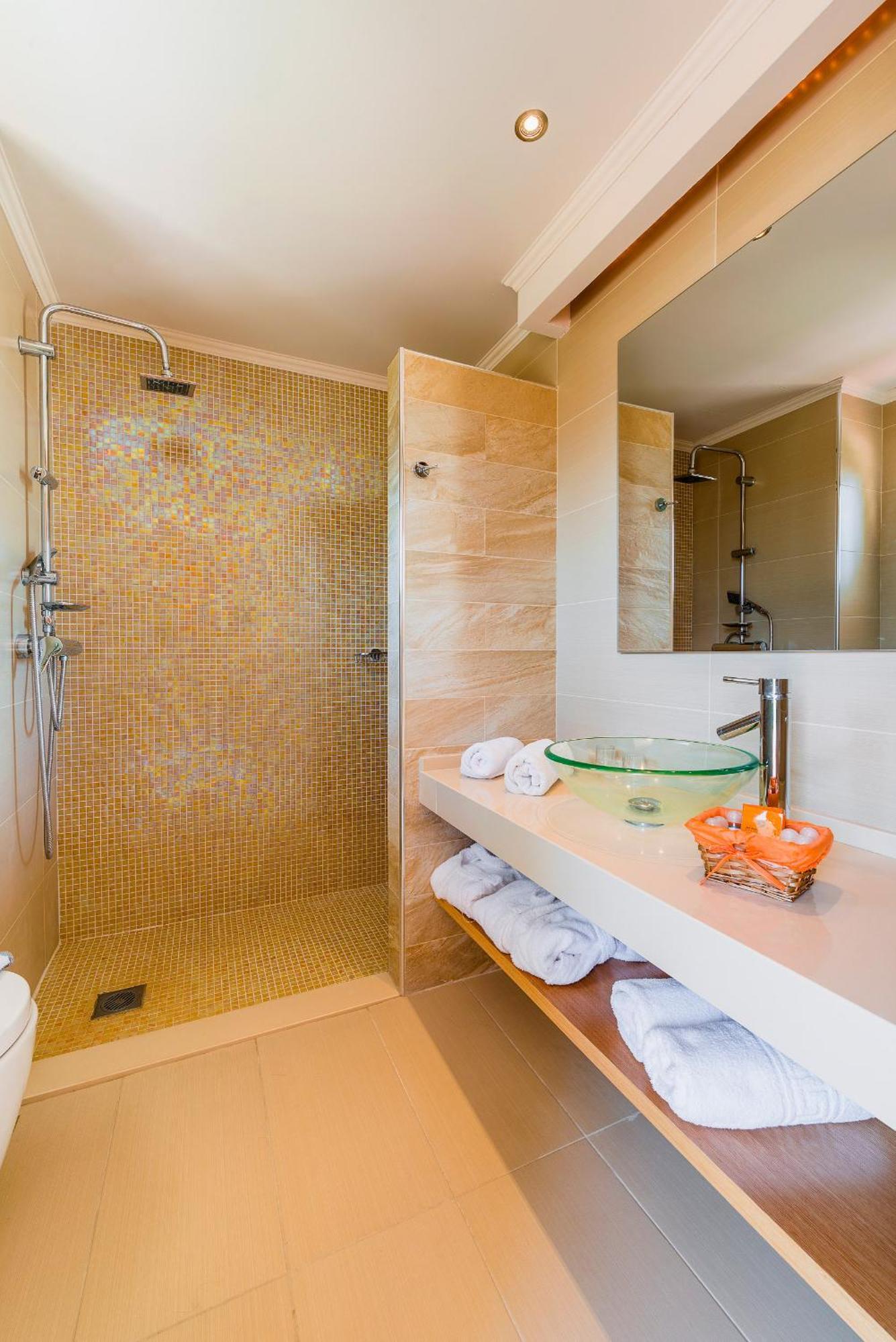 Bay Hotel 5*