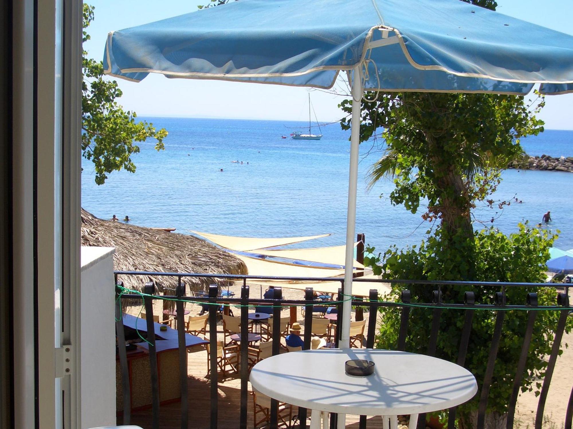 Hercules Sea Front Apartment Katelios