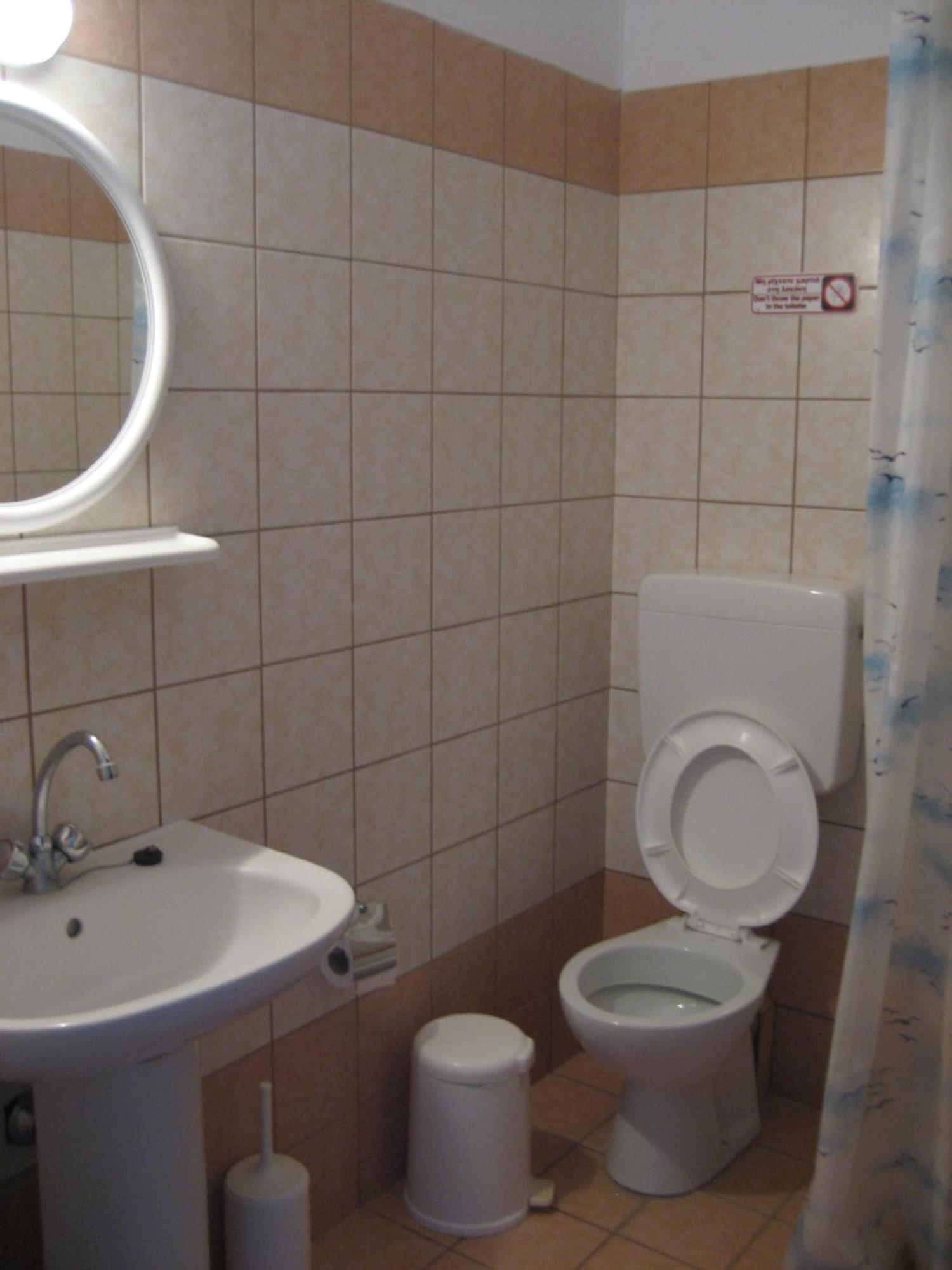Apartment Ammos And *
