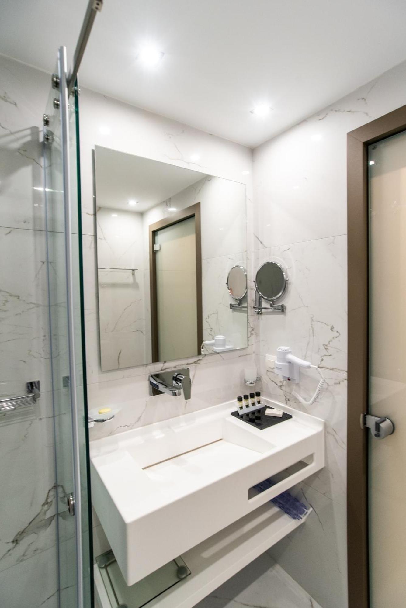 Lagaria Luxury & Apartment *