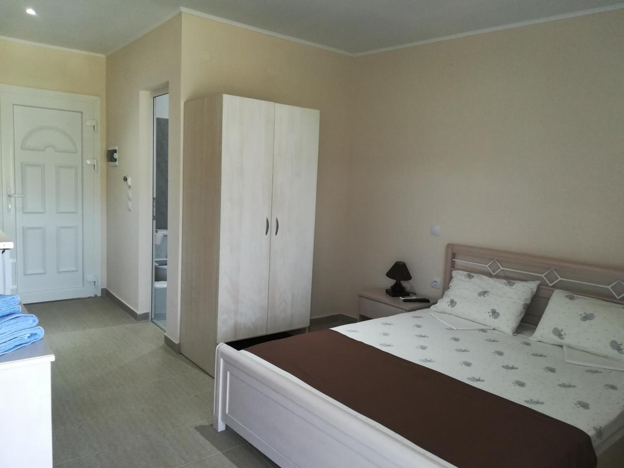 Aparthotel Demi *