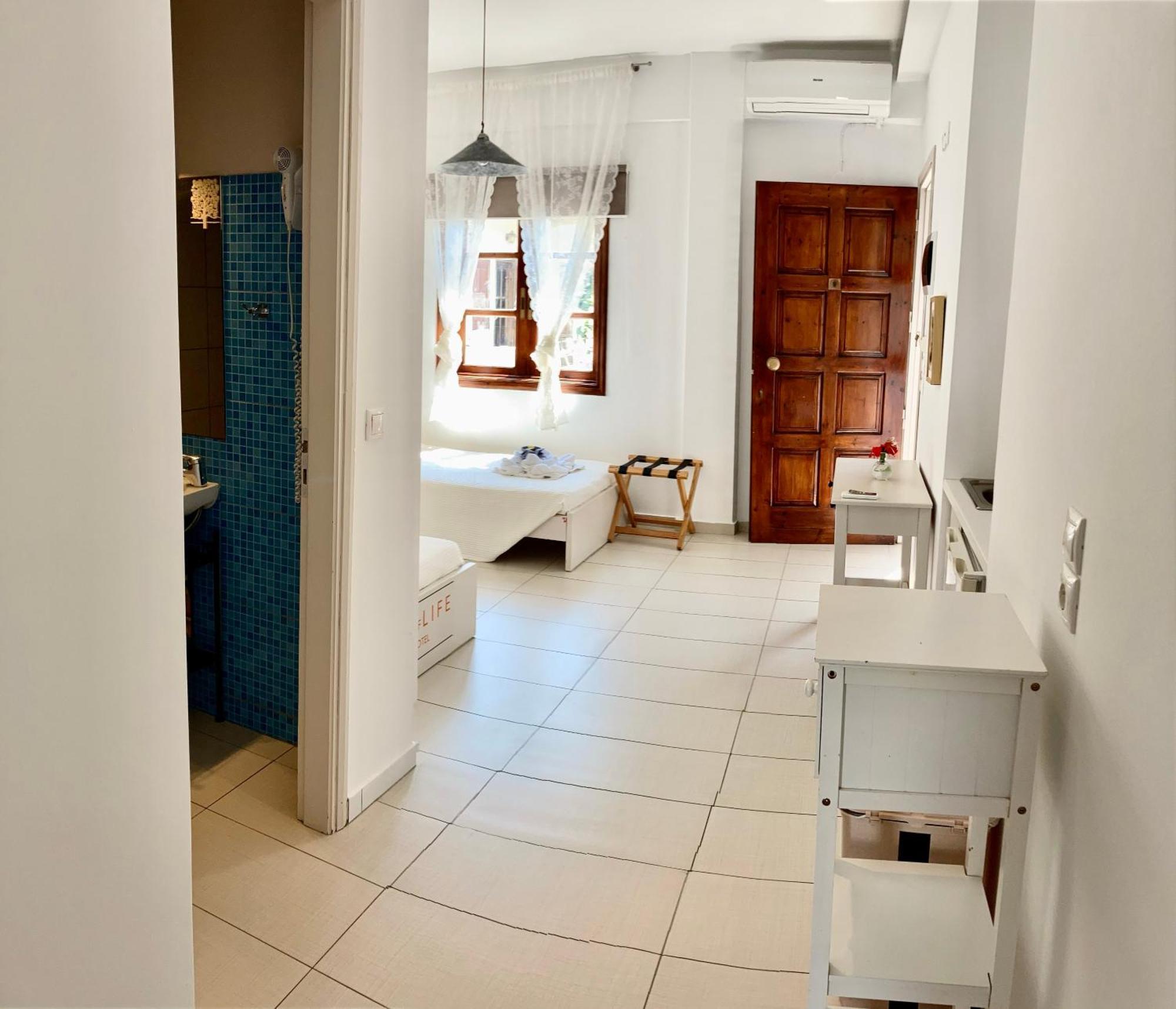 Aparthotel Tree Of Life Art Agia Marina (Crete)