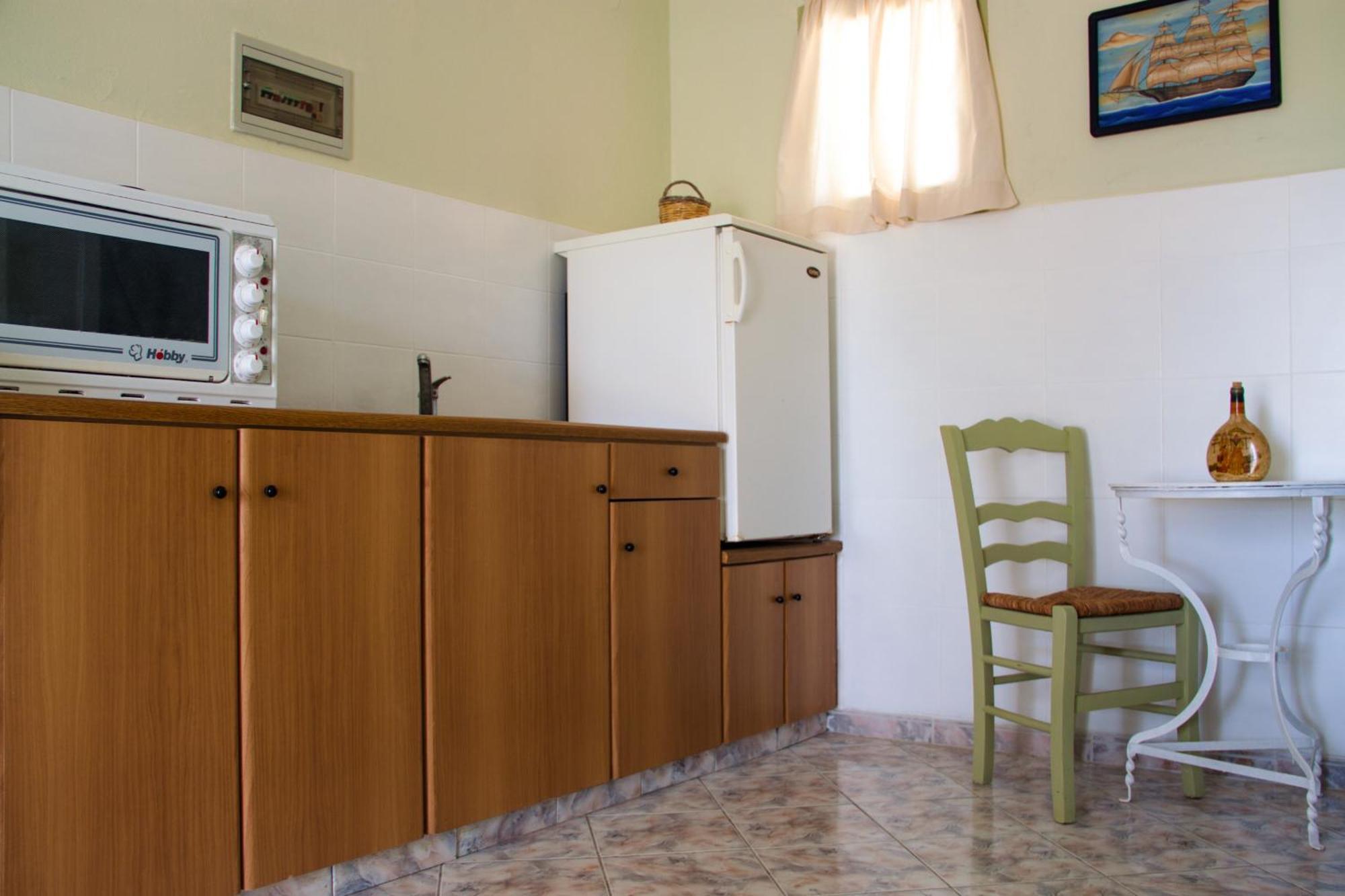 Parasporos Village 2*