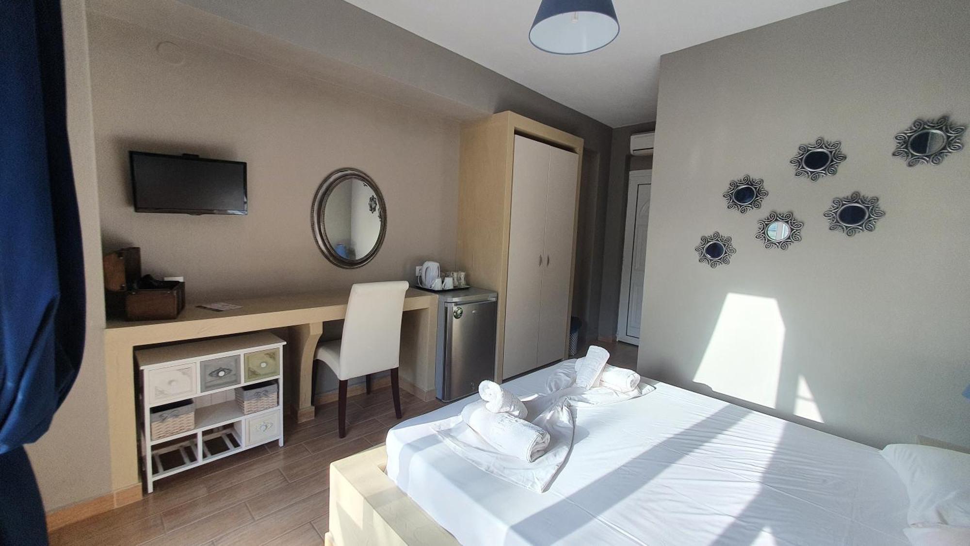 Agrili Apartments & Rooms 3*