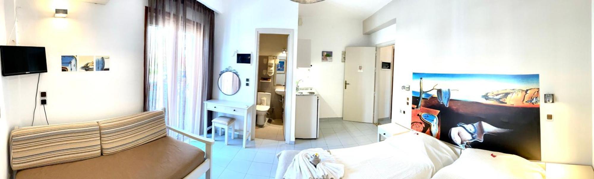 Tree Of Life Art Aparthotel 2*