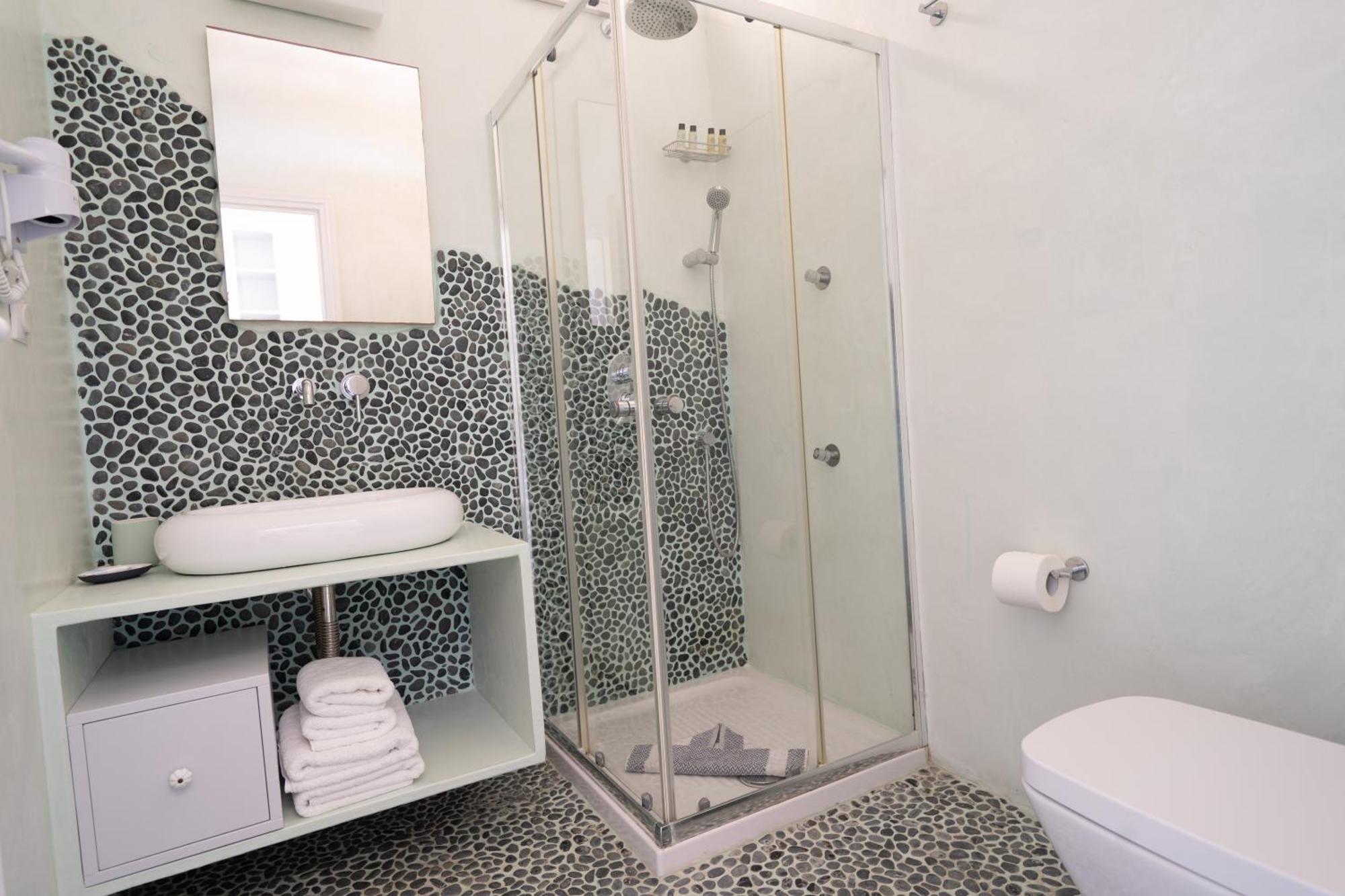 Anatoli Luxury & 2*