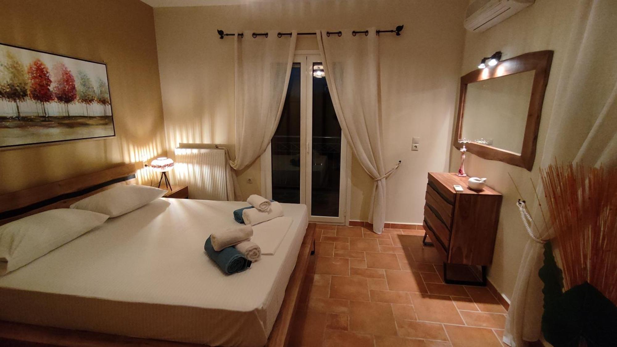 Eglina Villa's *