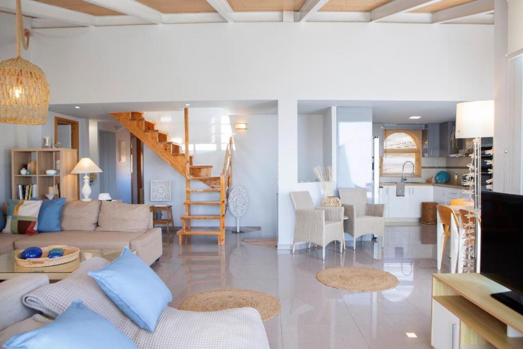 Anemolia Apartment