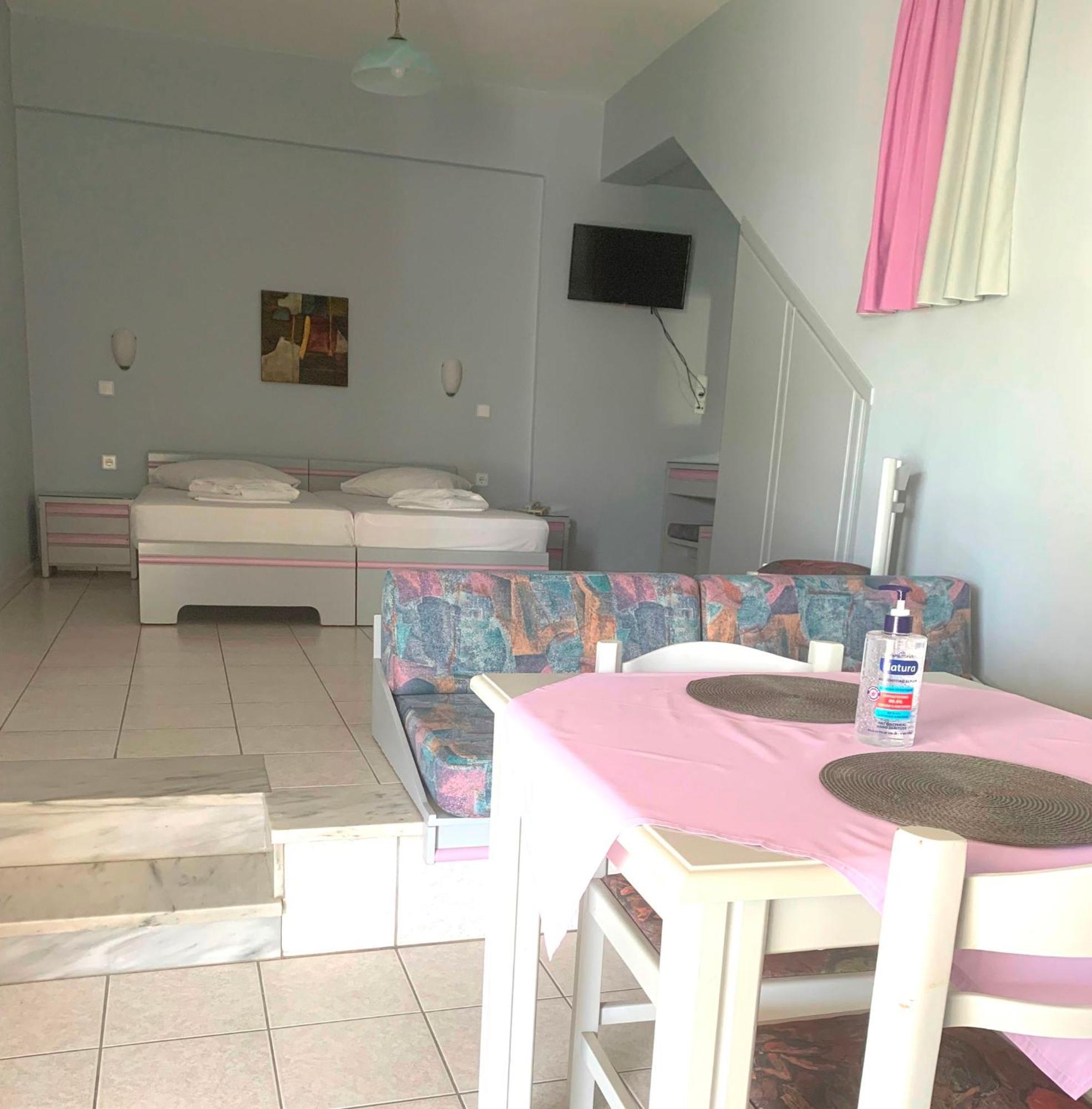 Ermis Aparthotel 3*