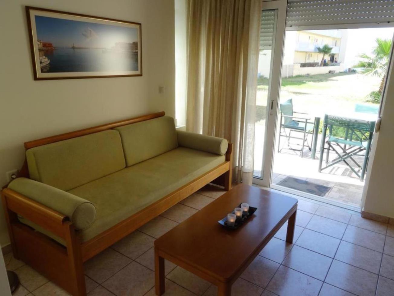 Ermis Aparthotel