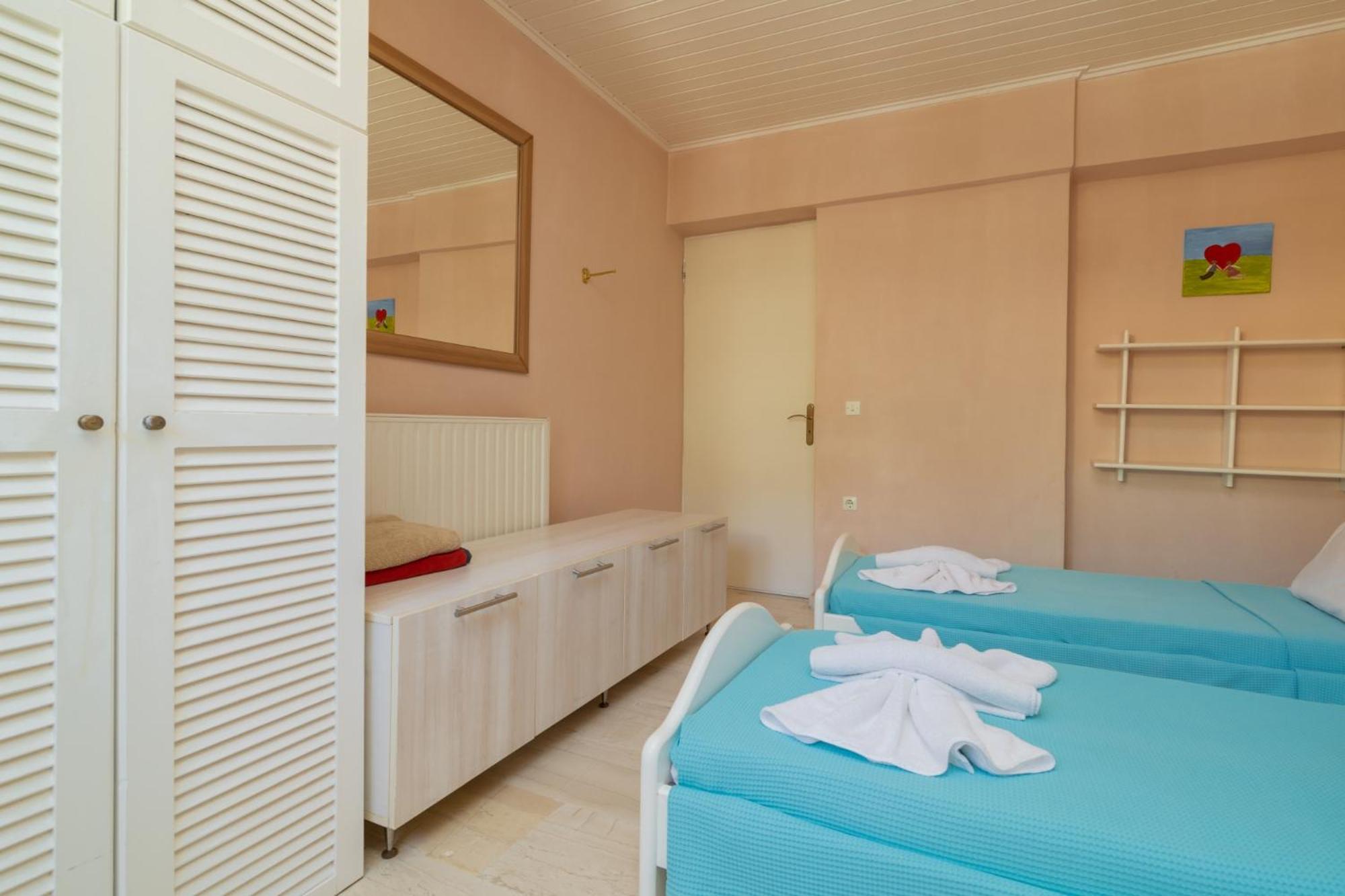 Armyra Aparthotel 2*
