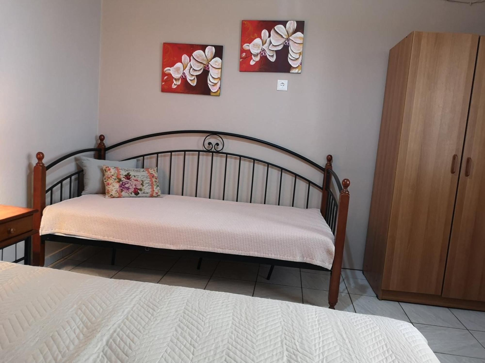 Venice Deluxe Apartment Pefkari