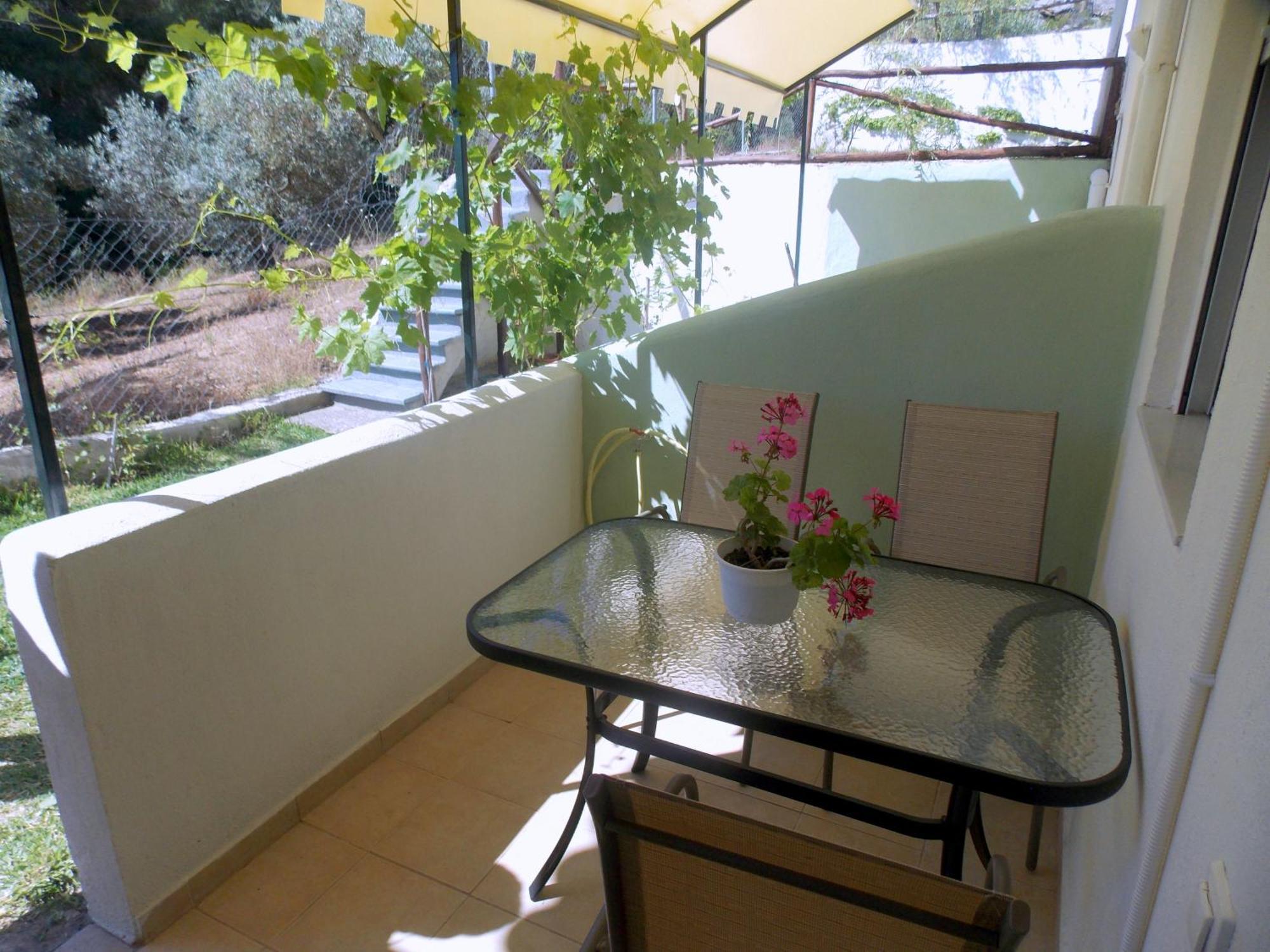 Apartment Nikos *