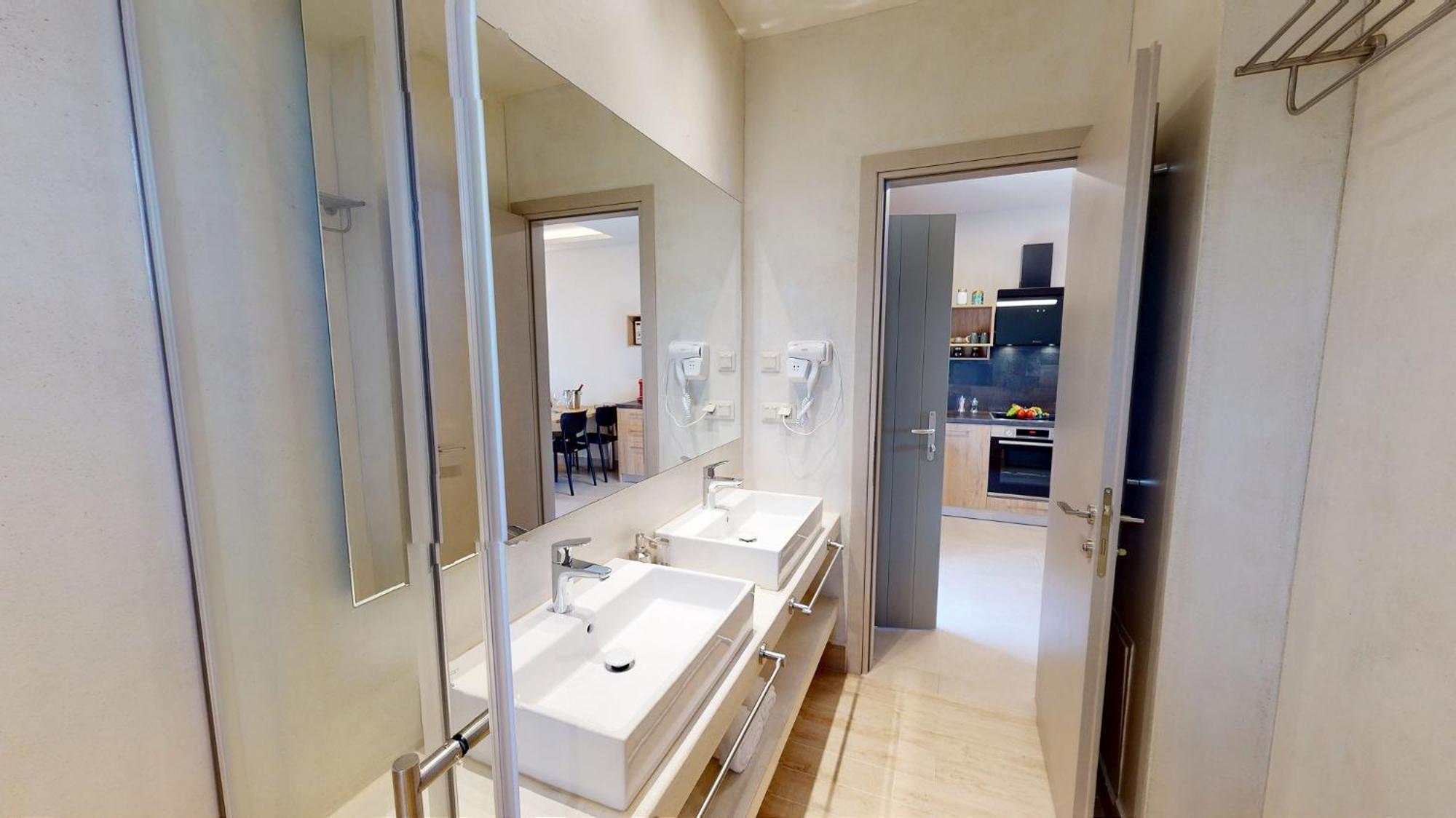 Kallia Suites- Chorefto