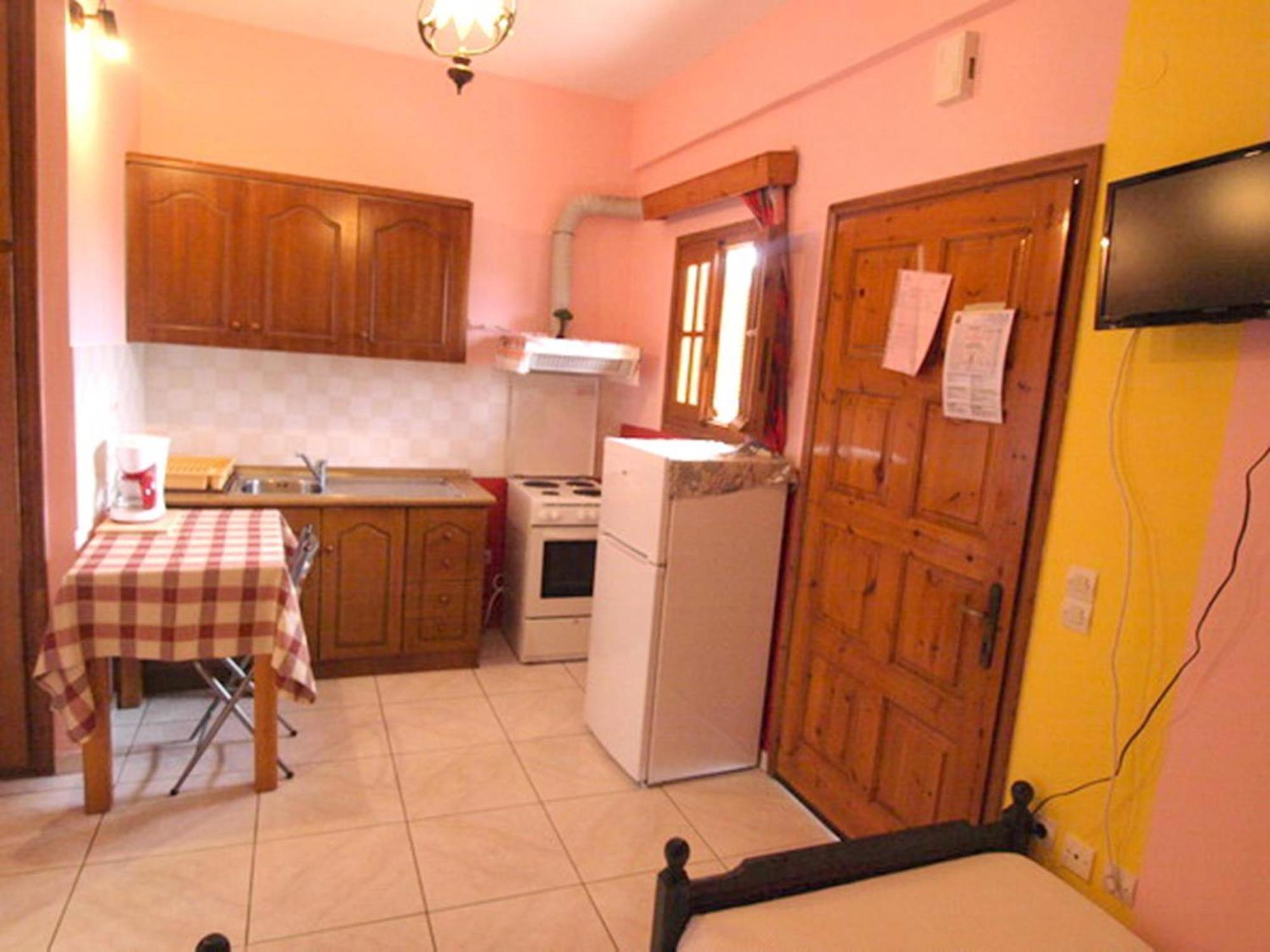 Apartment Elena Apartments Stoypa