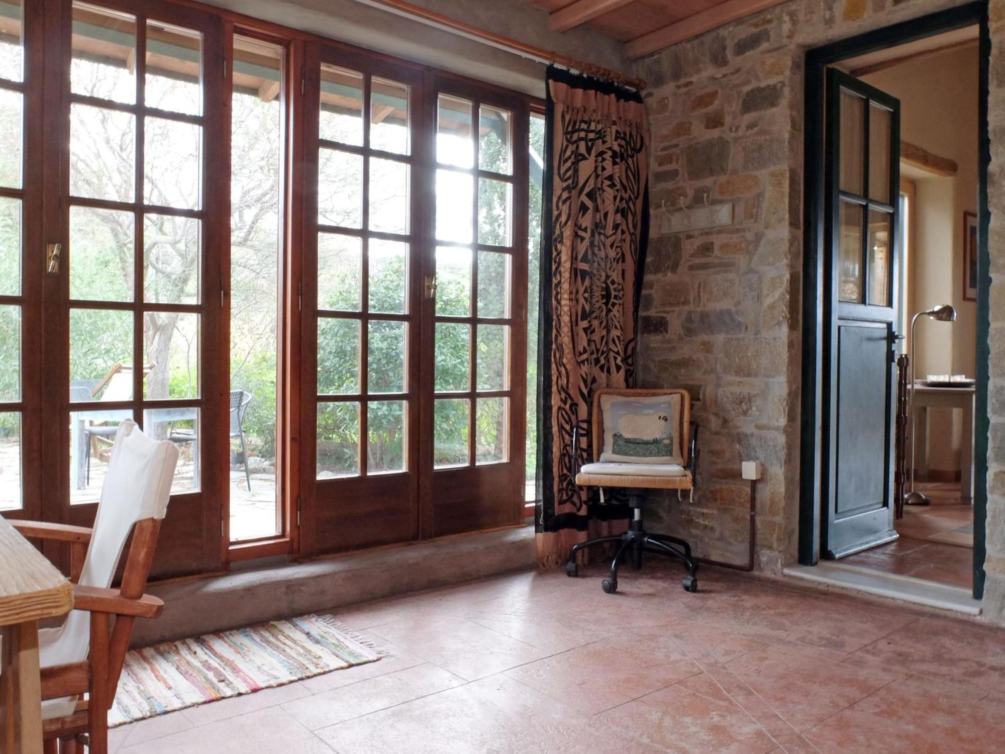 Country house To The Garden *