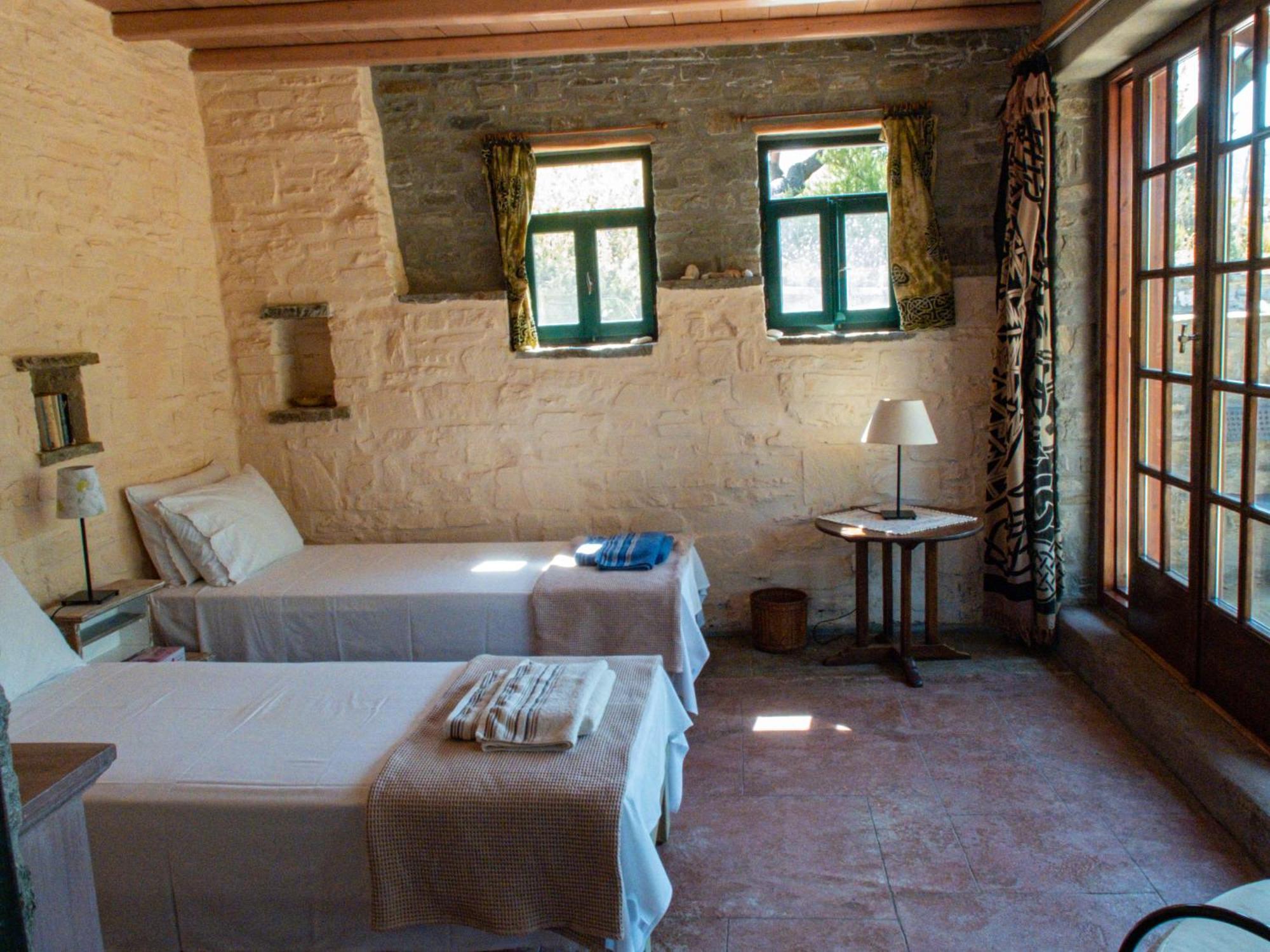 To The Garden Aliki (Paros)