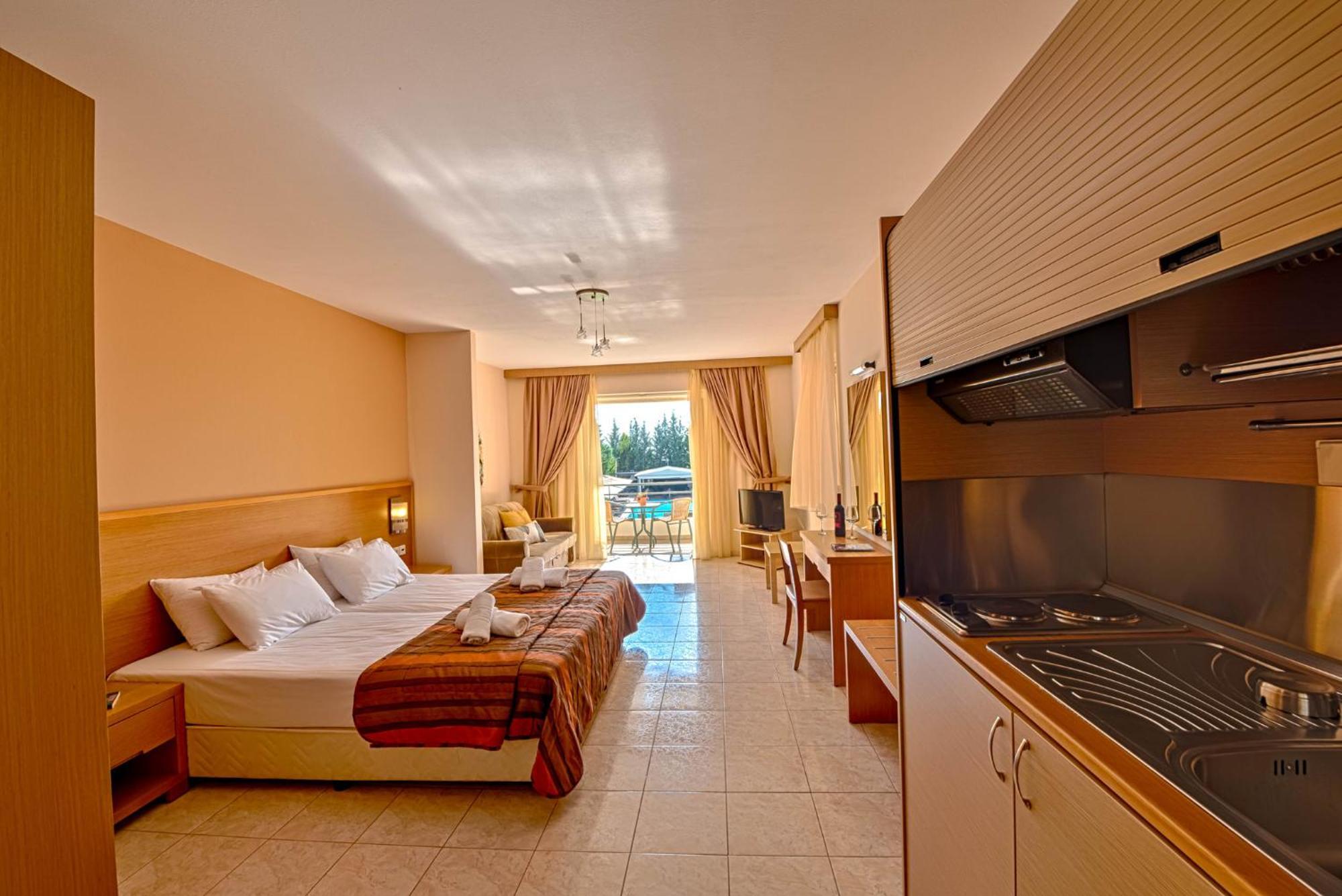 Anilio Plaza 4* Zacharo