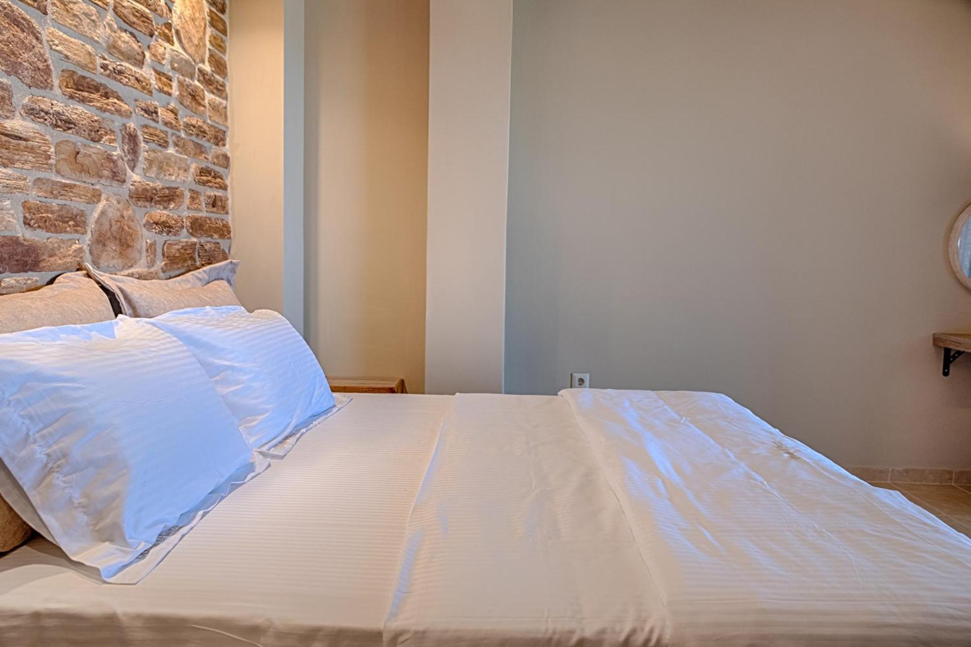 Anilio Plaza Aparthotel 4*
