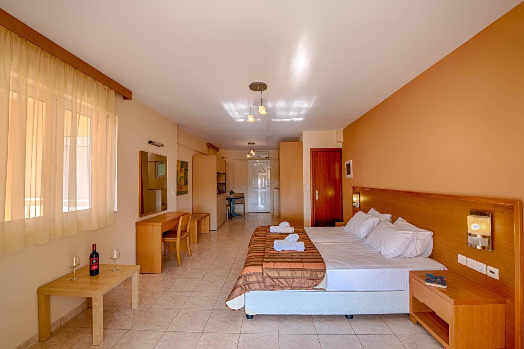 Anilio Plaza