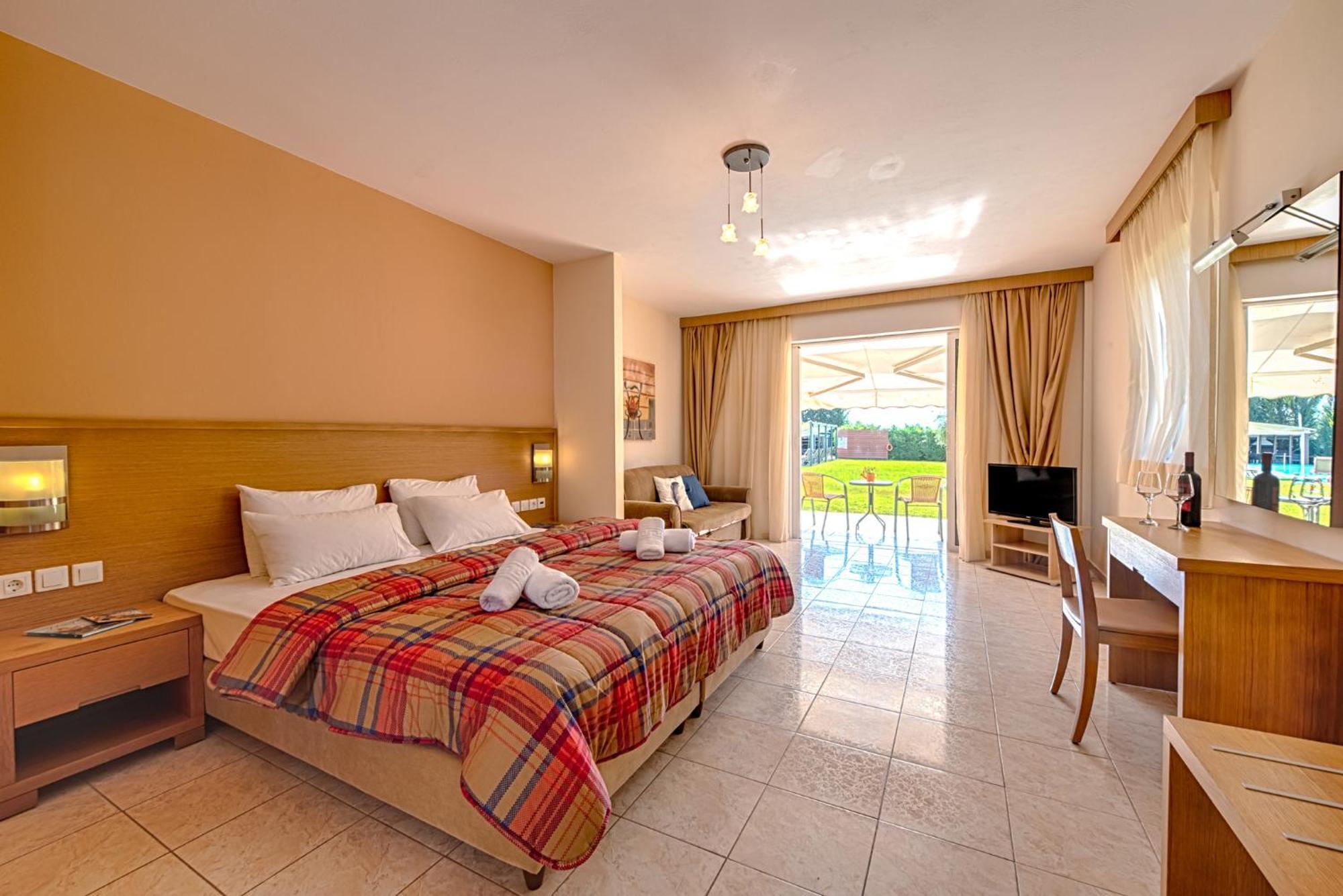 Anilio Plaza Zacharo