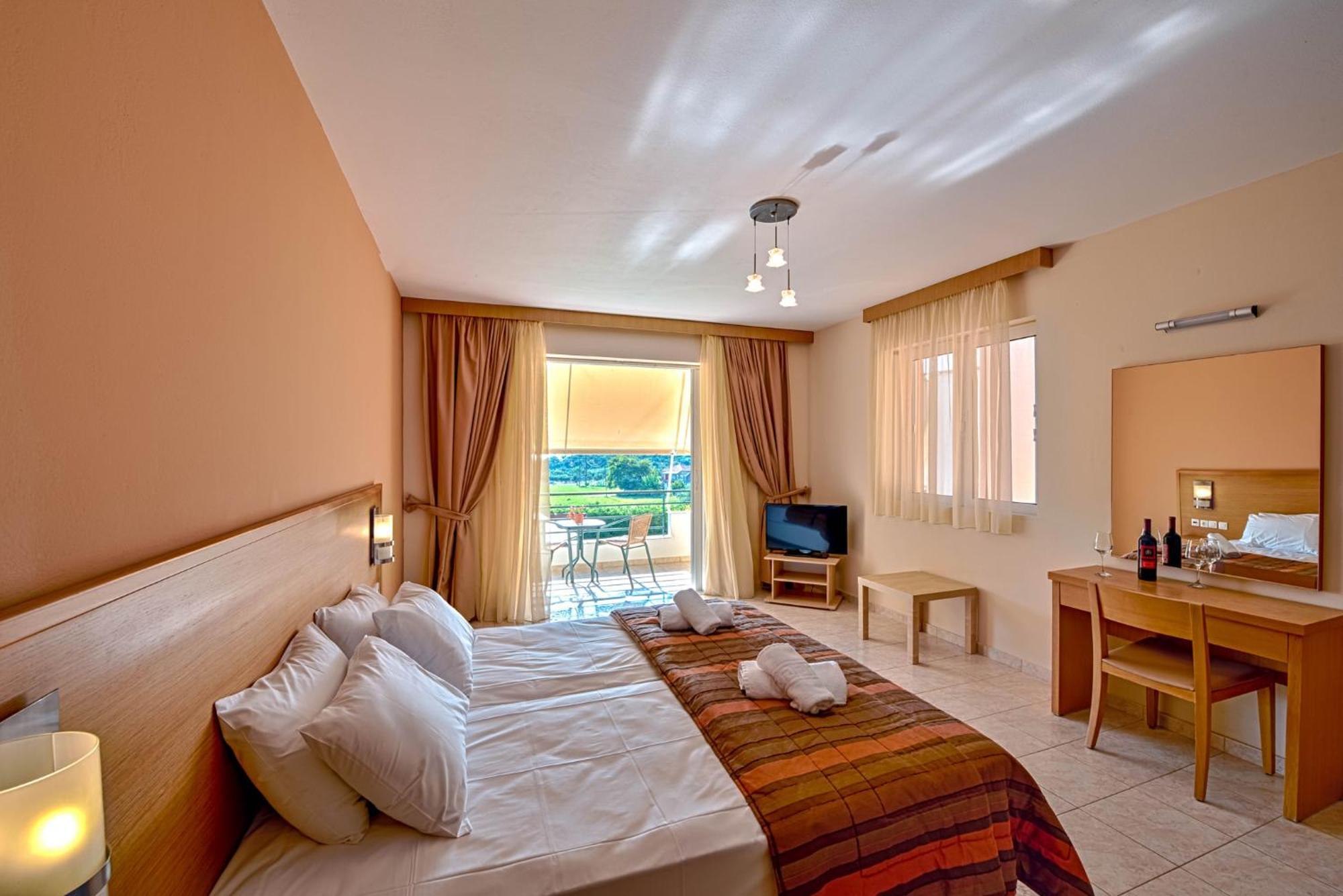 Anilio Plaza Zacharo