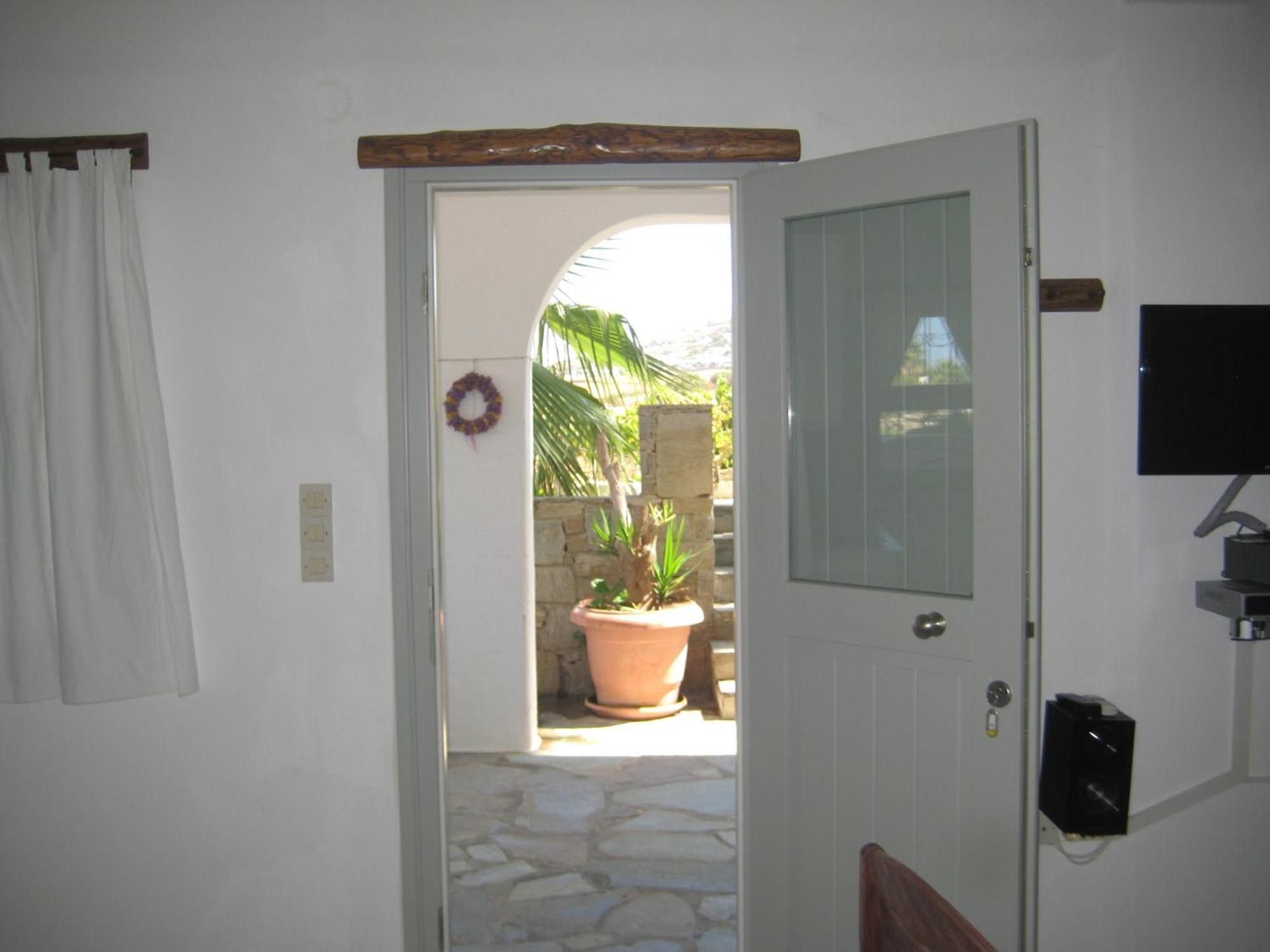 Paros Apartments *