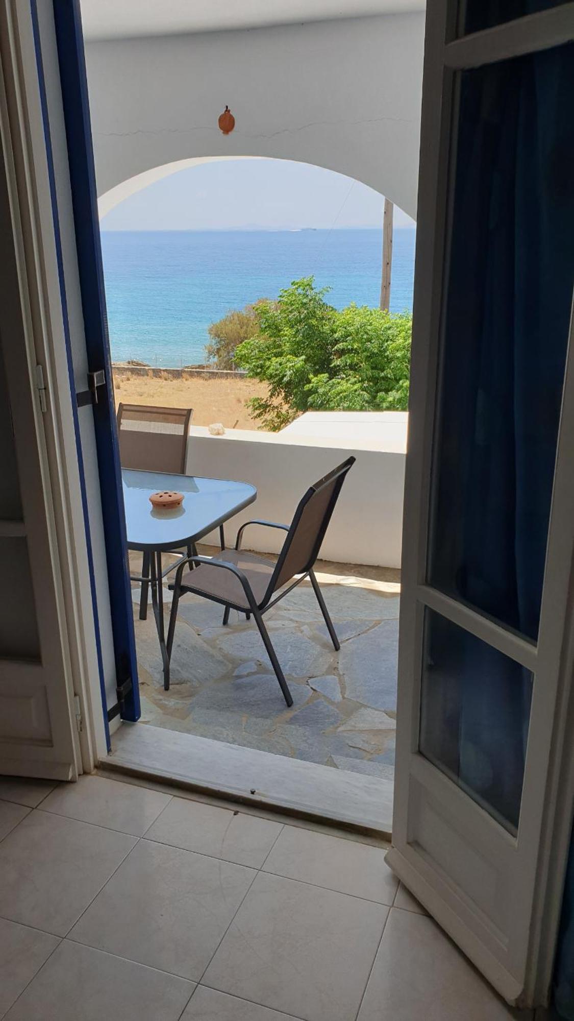 Galazio Kyma Agios Ioannis (Tinos)
