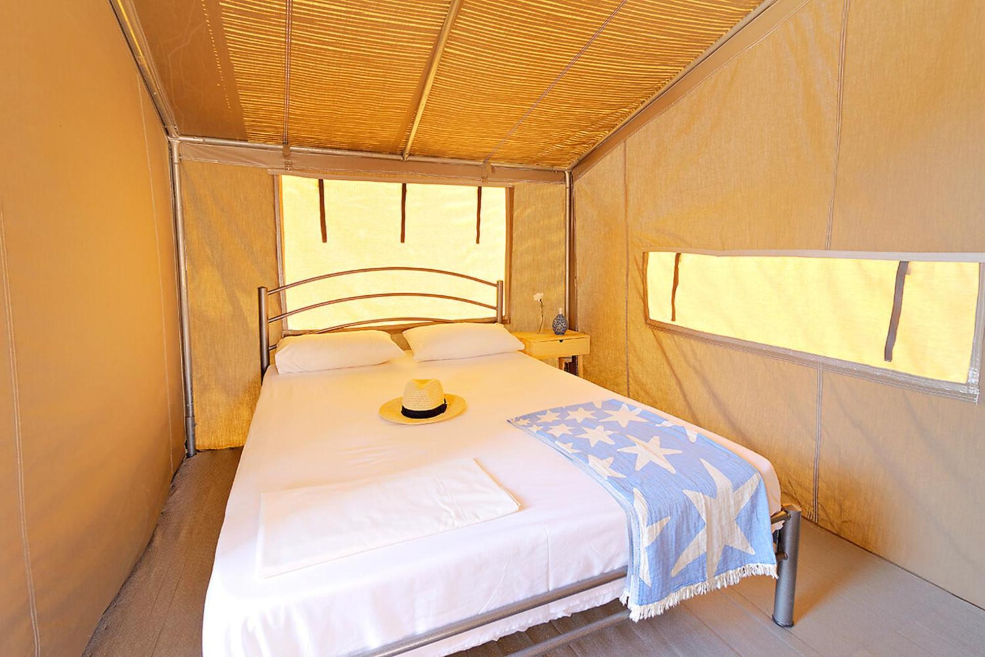 Armenistis & Campsite *