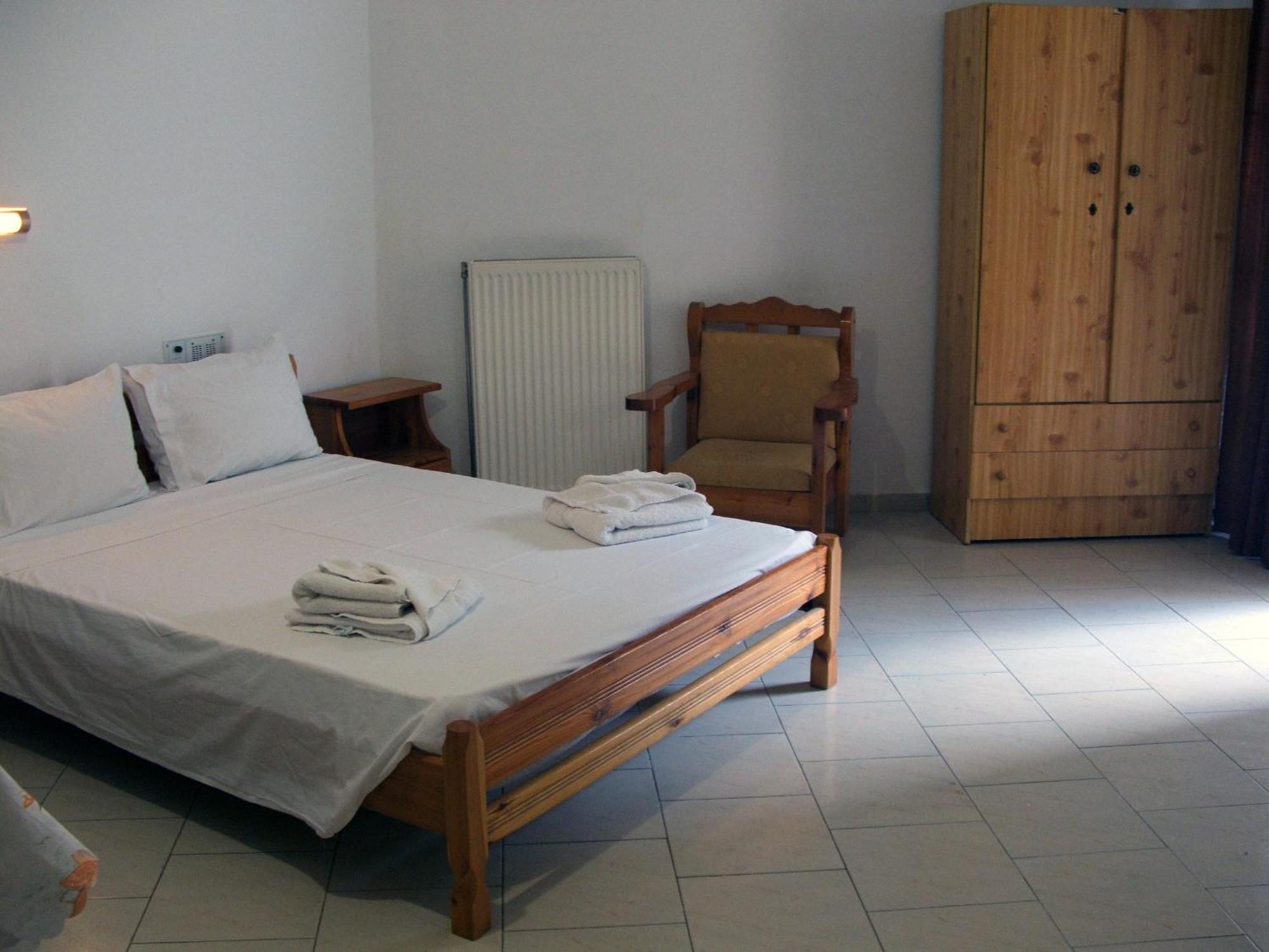 Aparthotel Erato 2*