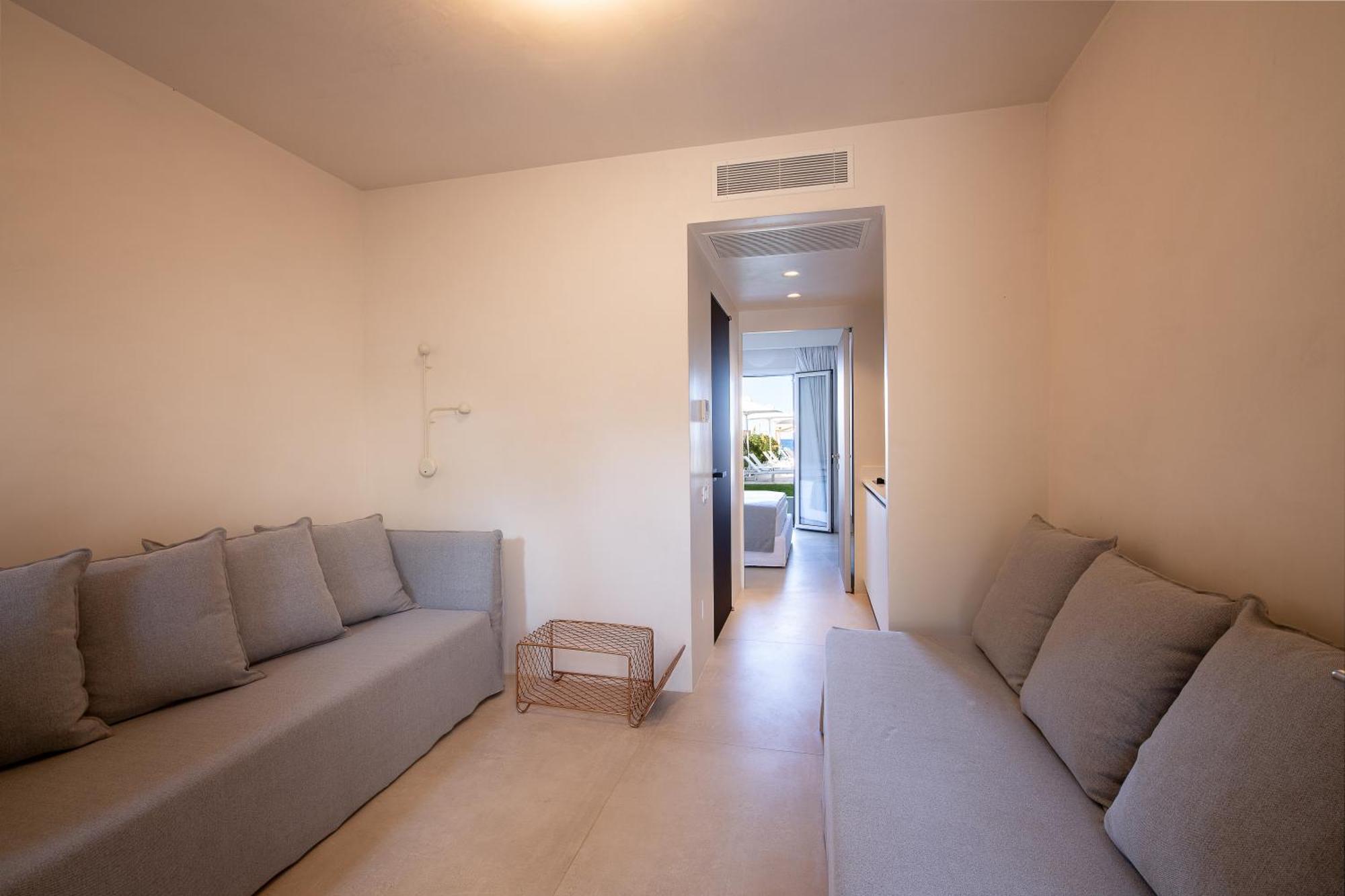 Akrogiali Beach Aparthotel
