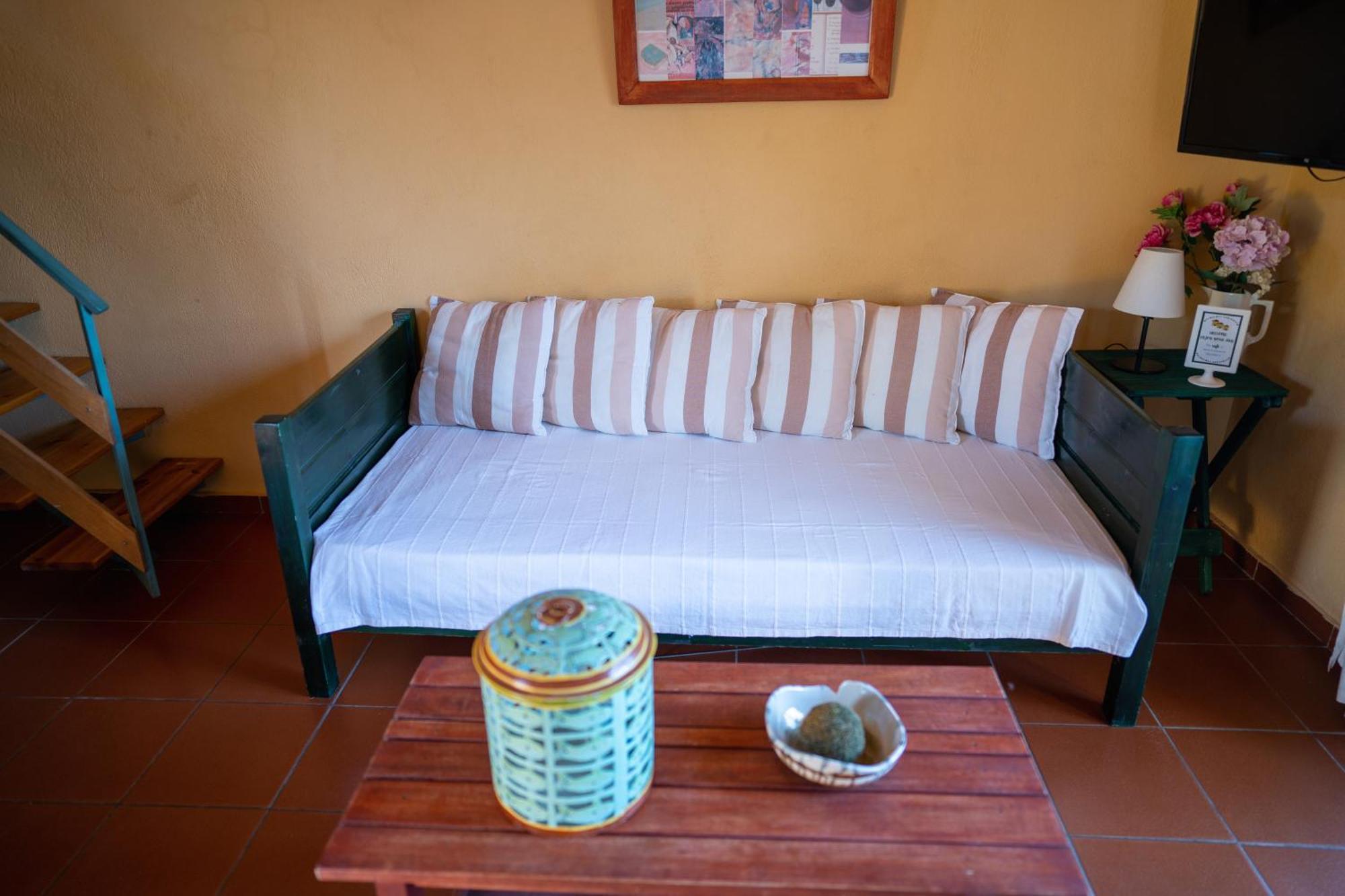 The Yellow Apartment Agios Nikolaos (Chalkidiki)