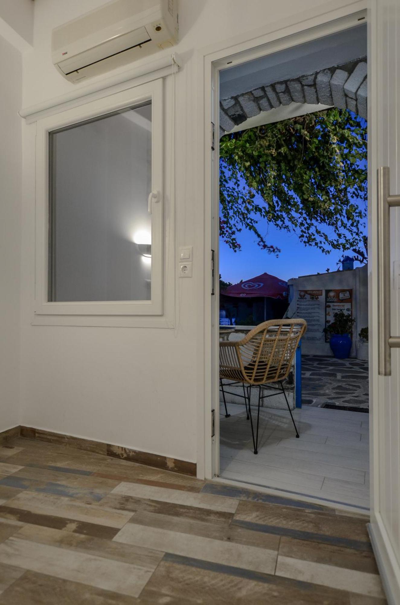 Saint George Hotel Naxos City