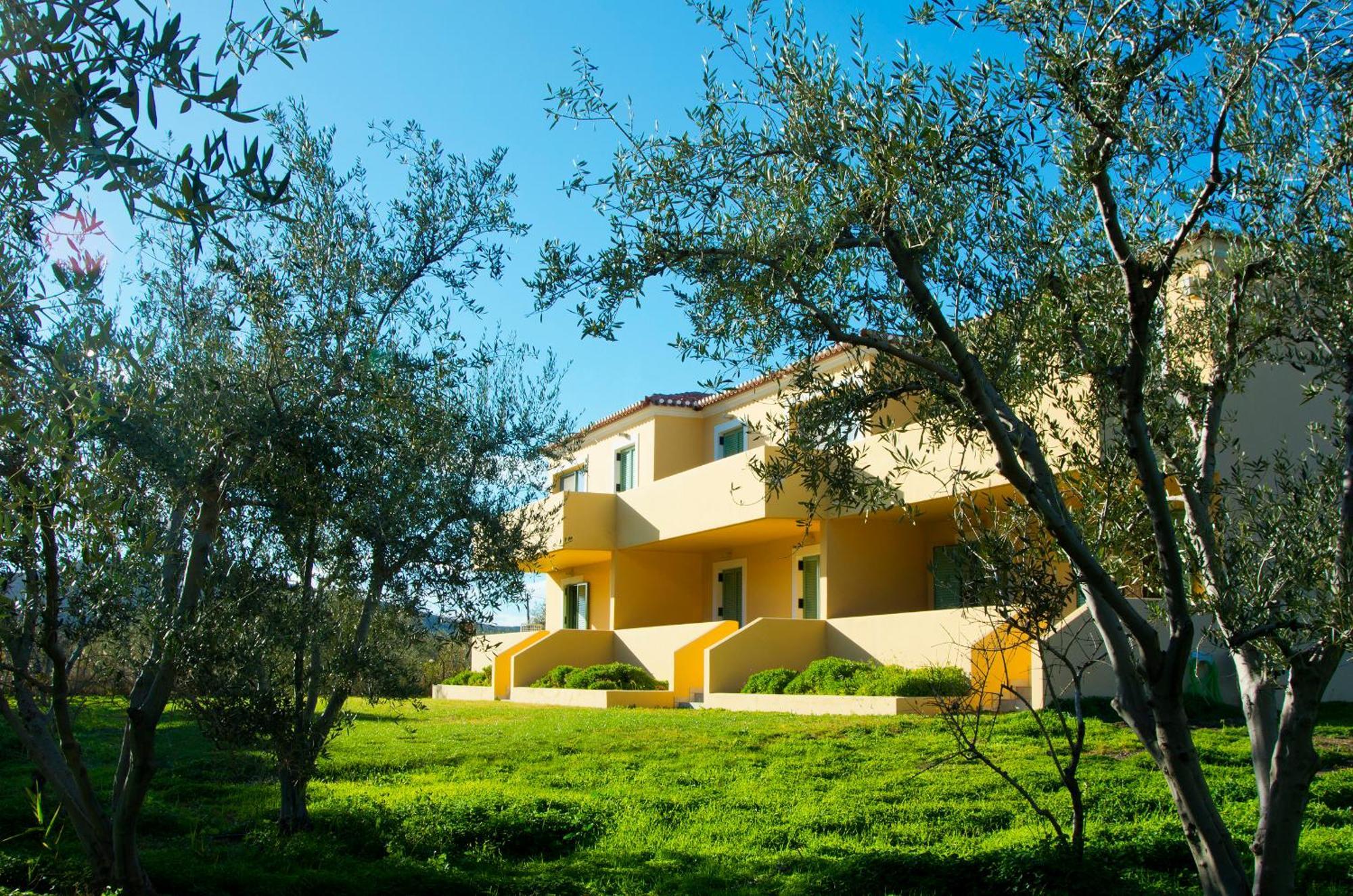 Aparthotel Makis