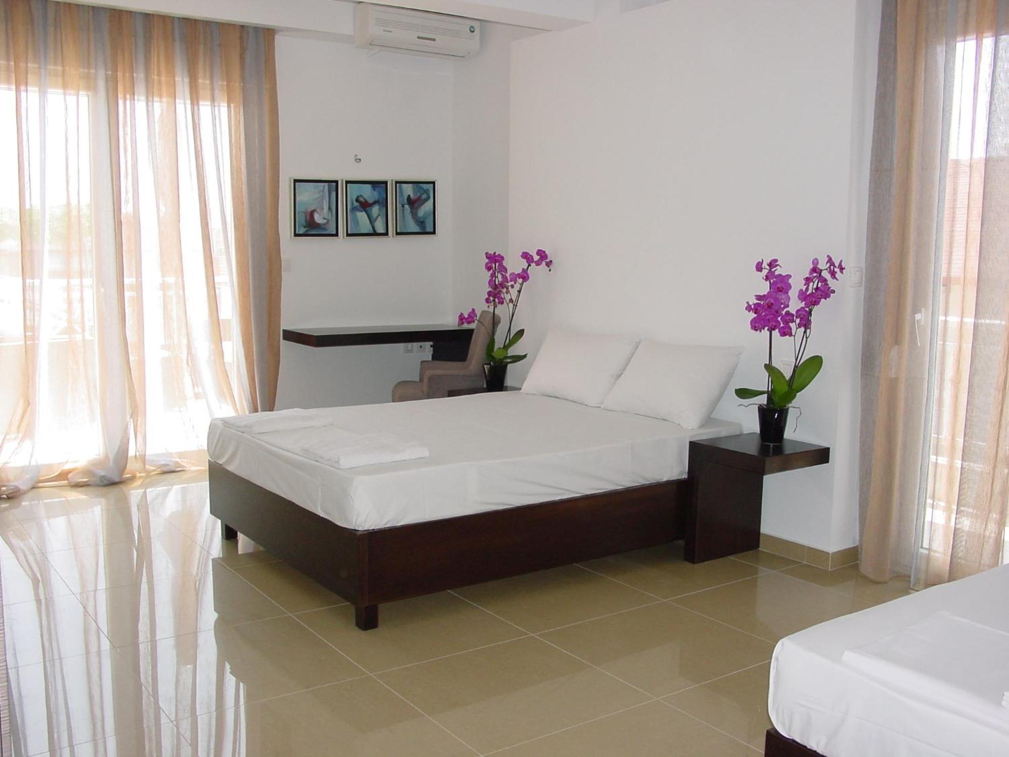 Harisis Apartment *