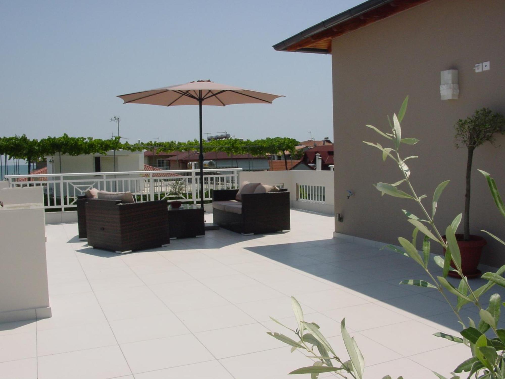 Harisis Apartment *