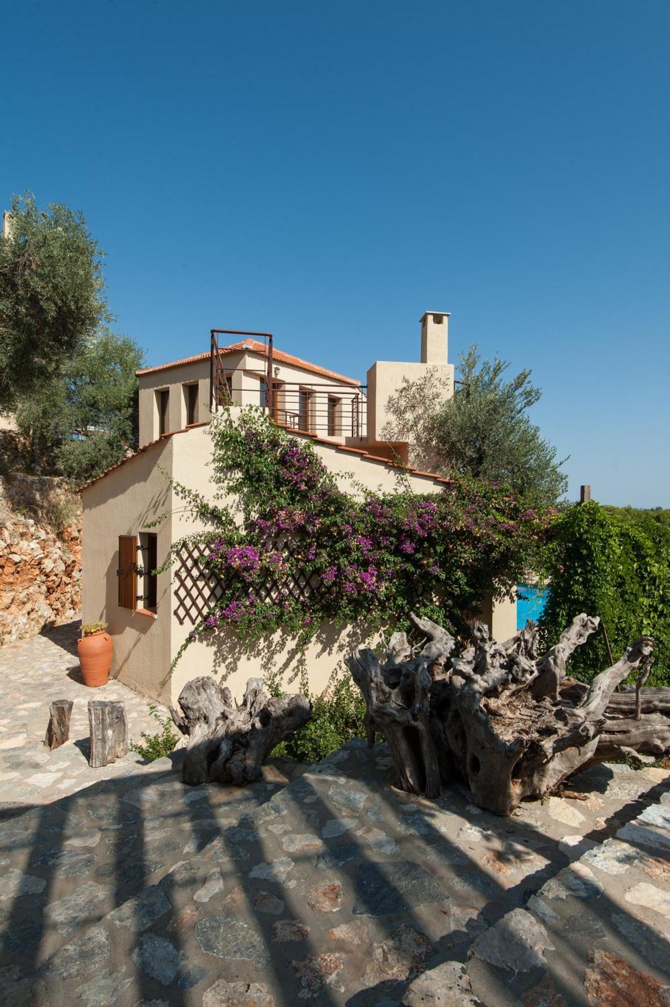 Villa Alonissos Poikilma - Luxury In Alonissos In Nature With Private Pools *