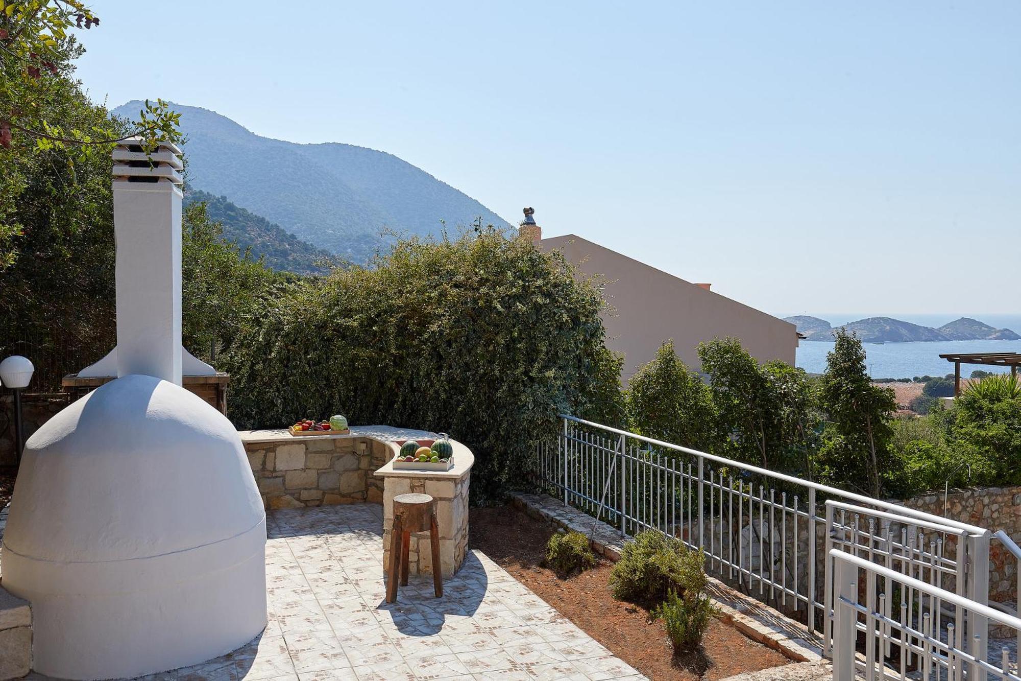 Okeanides Villa *