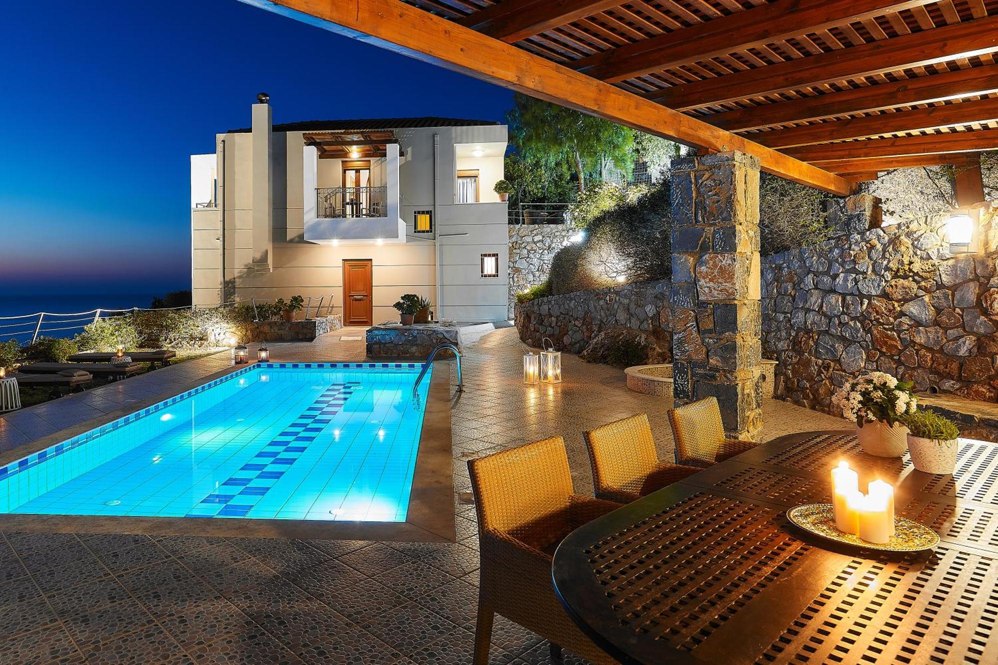 Okeanides Villa *