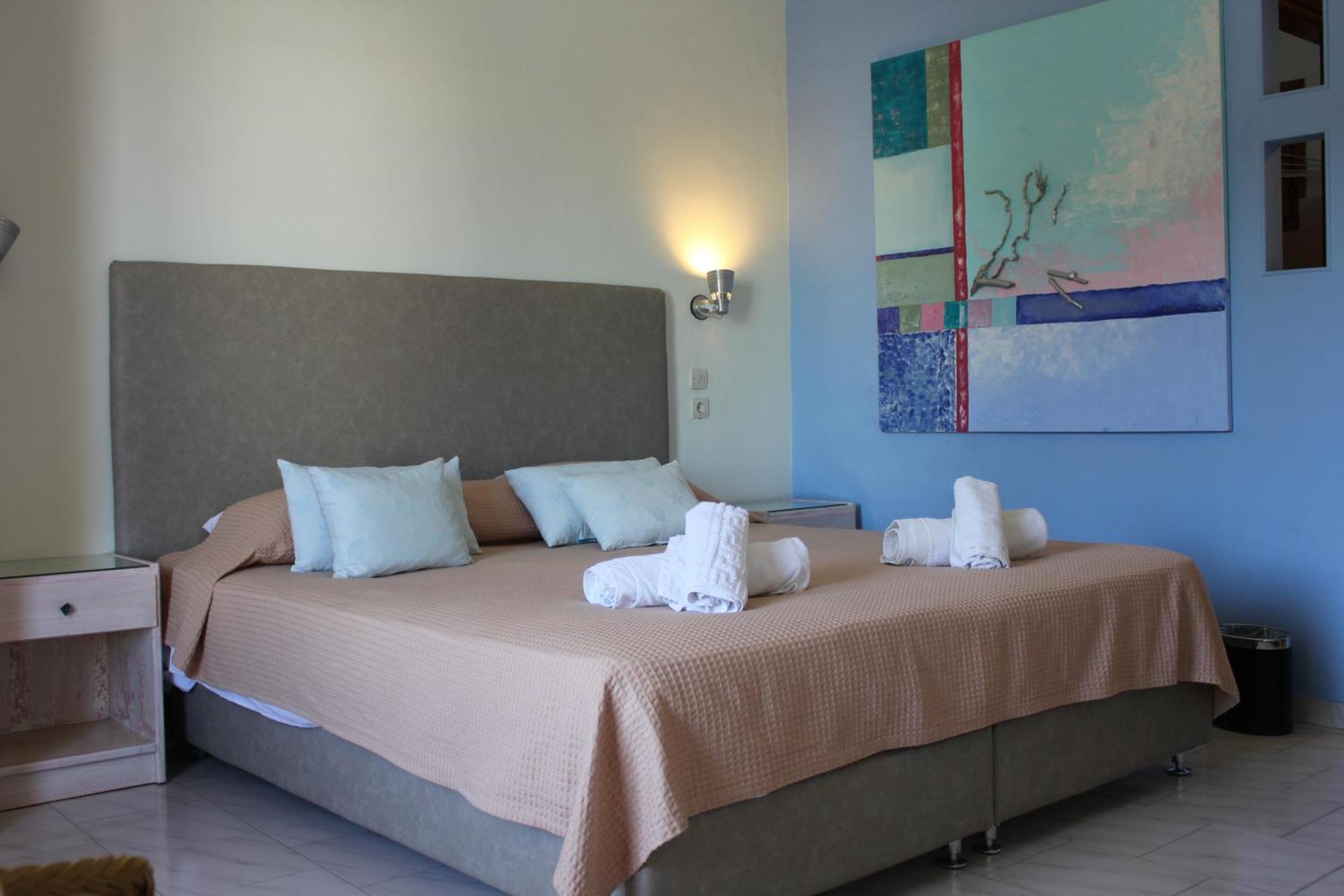 John Mary Aparthotel 3*