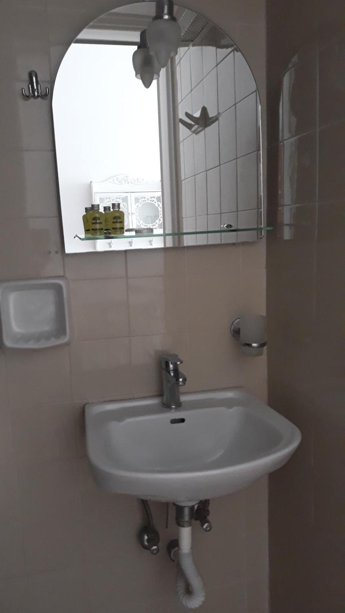 Christos Guest house *