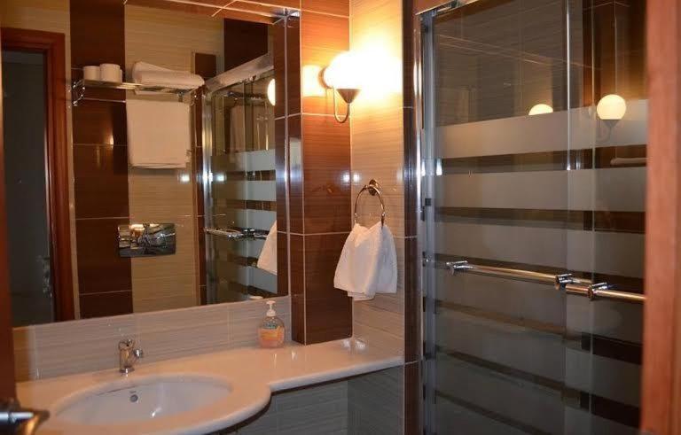Evia & Hotel